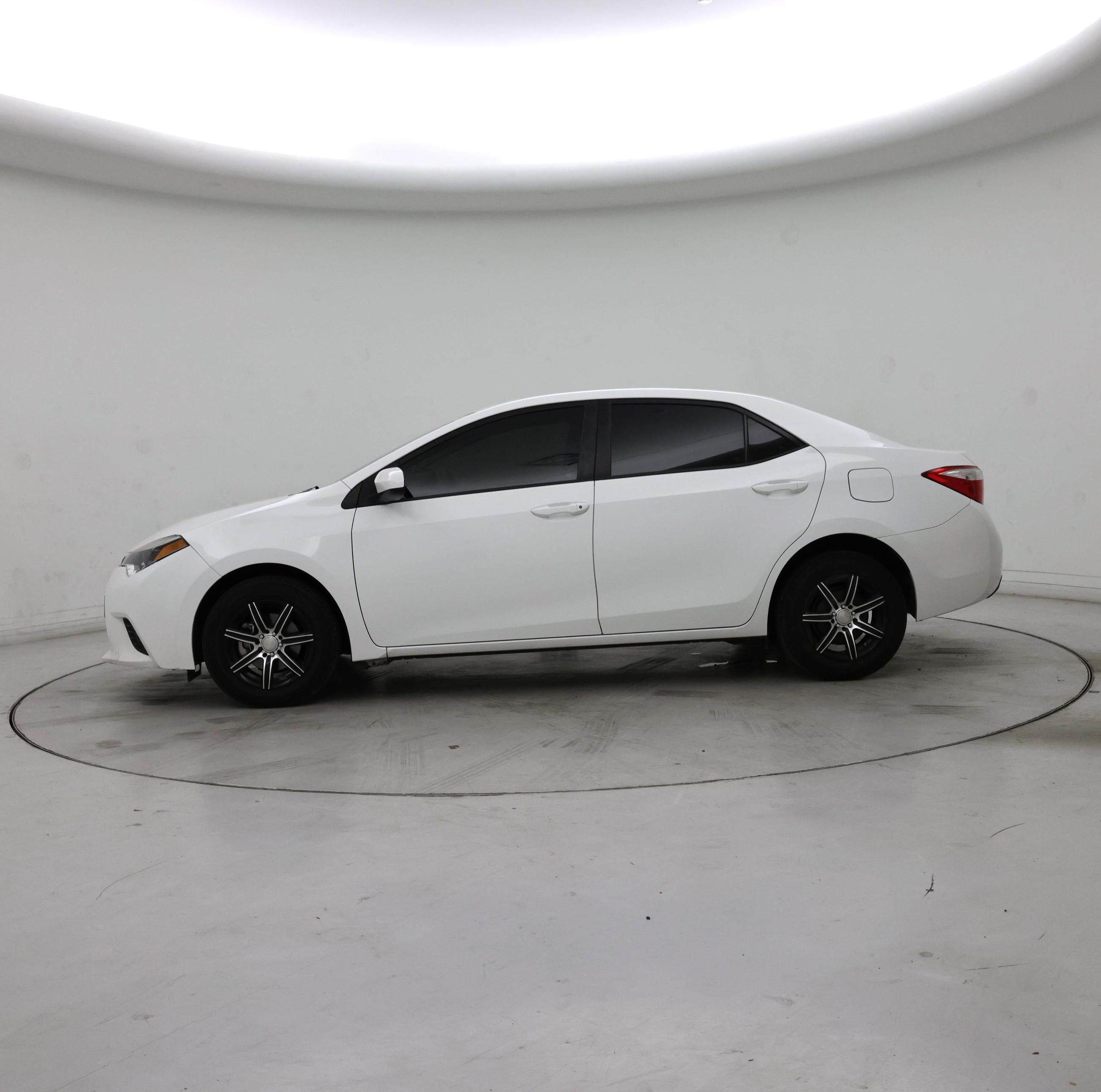 Thumbnail: 2016 Toyota Corolla - 3
