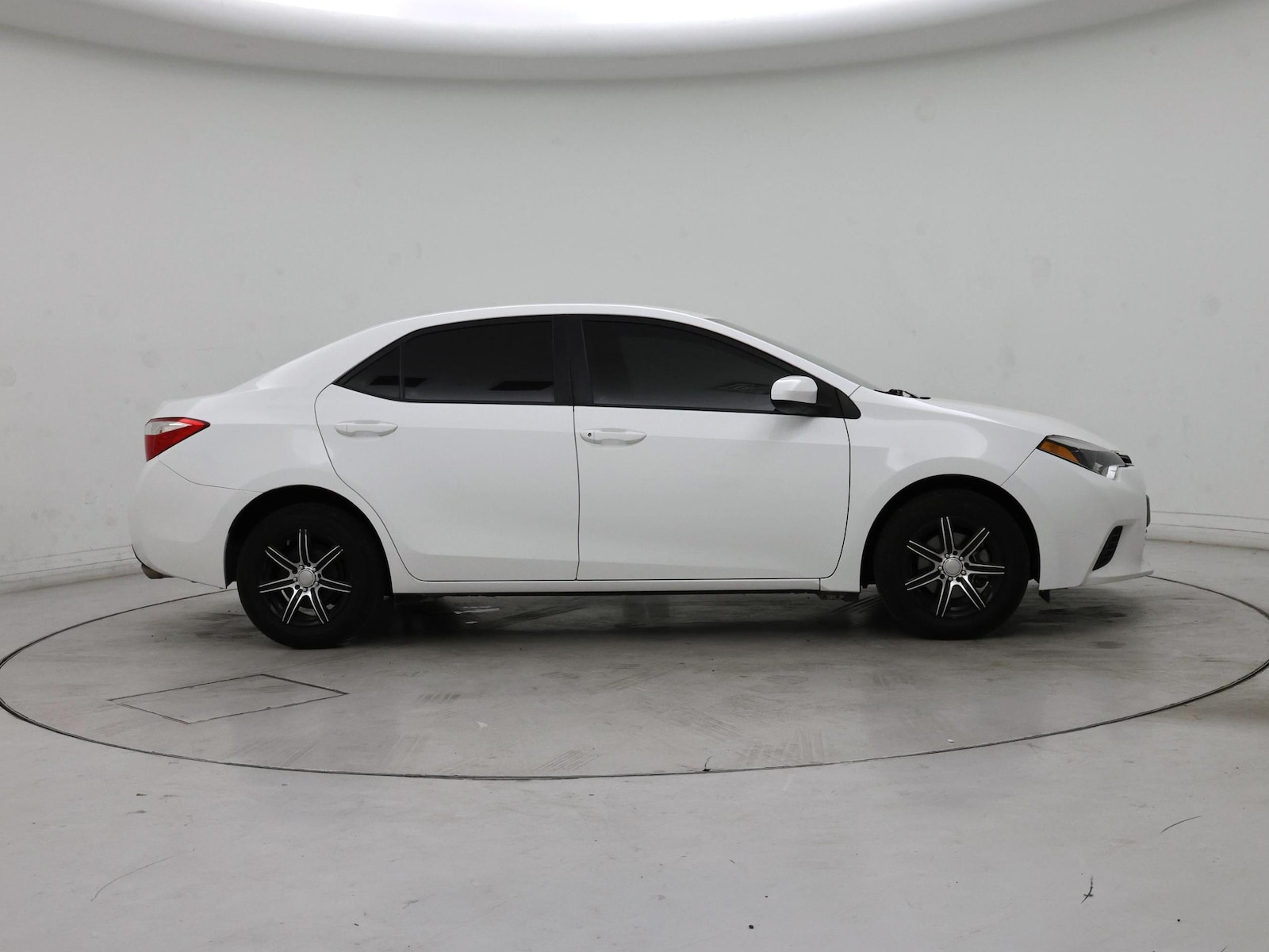 2016 Toyota Corolla L - Photo 8