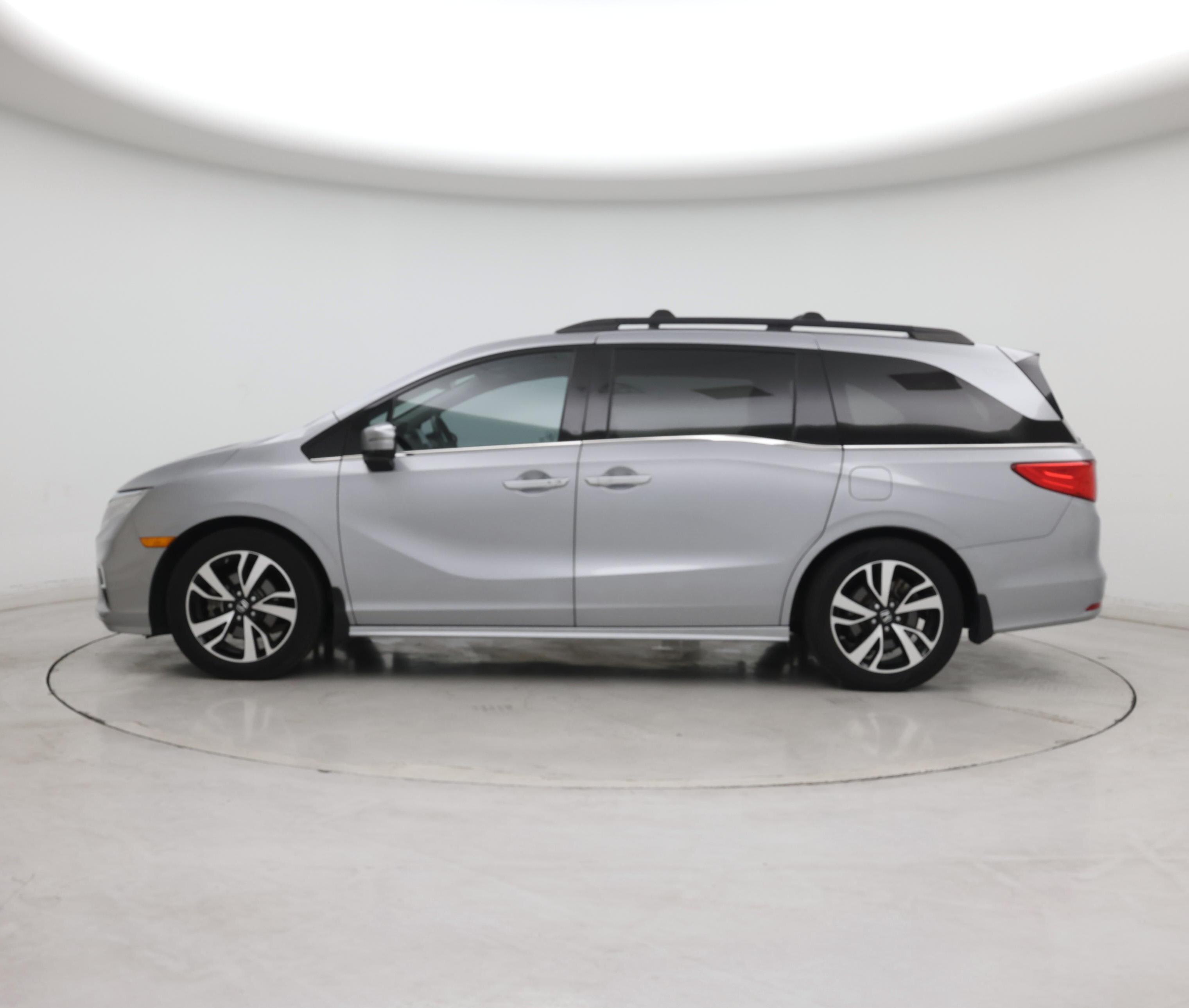 Thumbnail: 2018 Honda Odyssey - 3