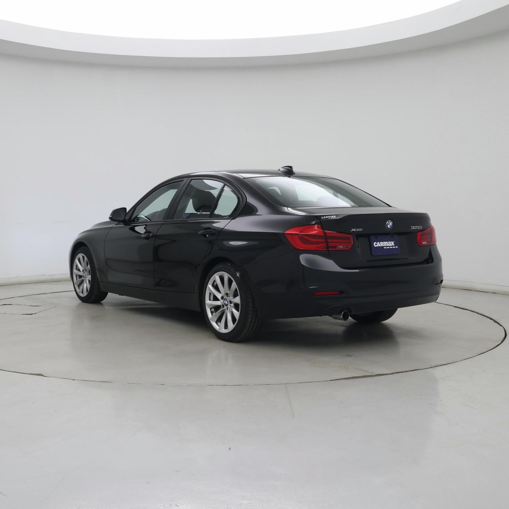 Thumbnail: 2018 BMW 3 Series - 2