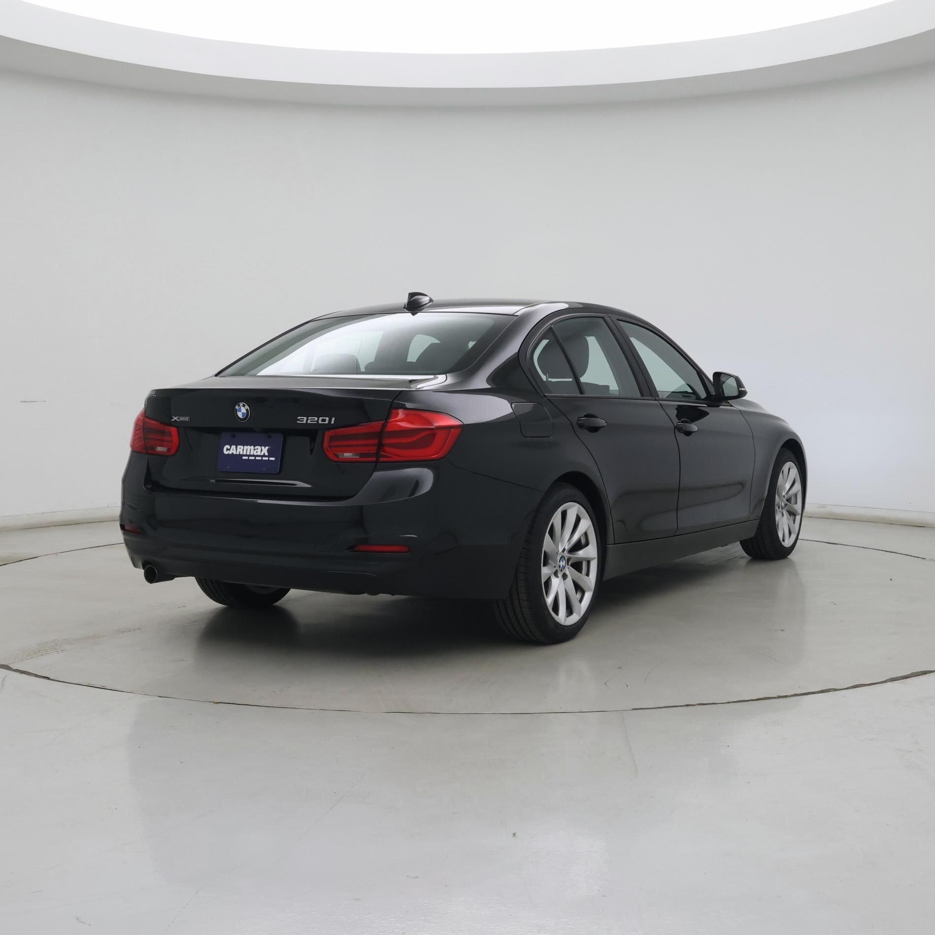 Thumbnail: 2018 BMW 3 Series - 8