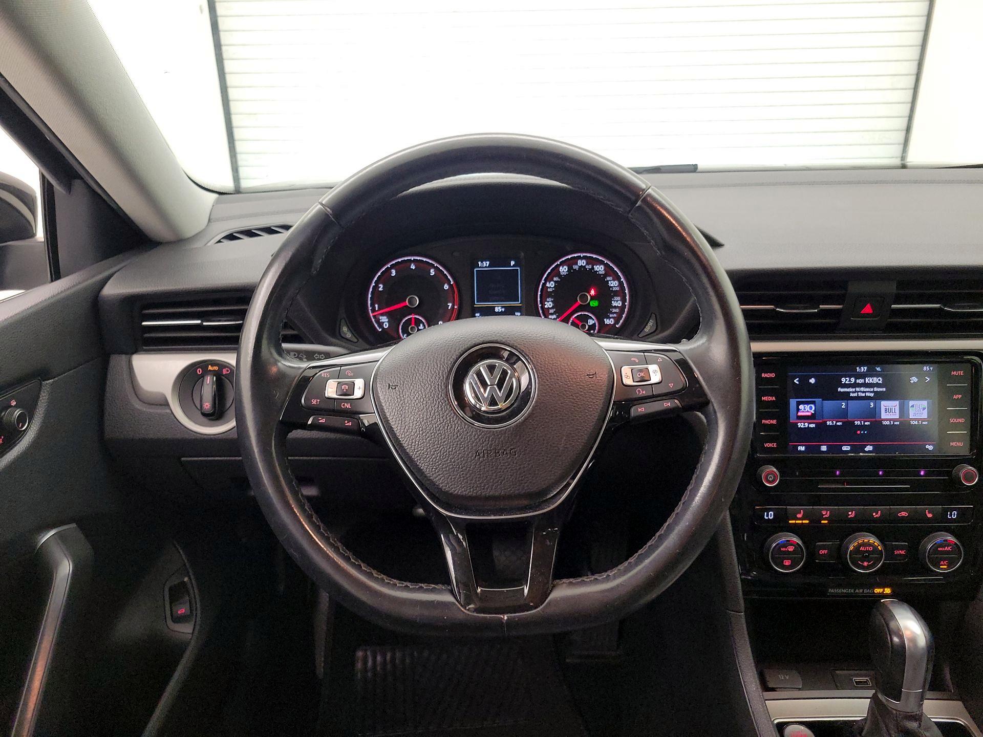 Thumbnail: 2020 Volkswagen Passat - 10