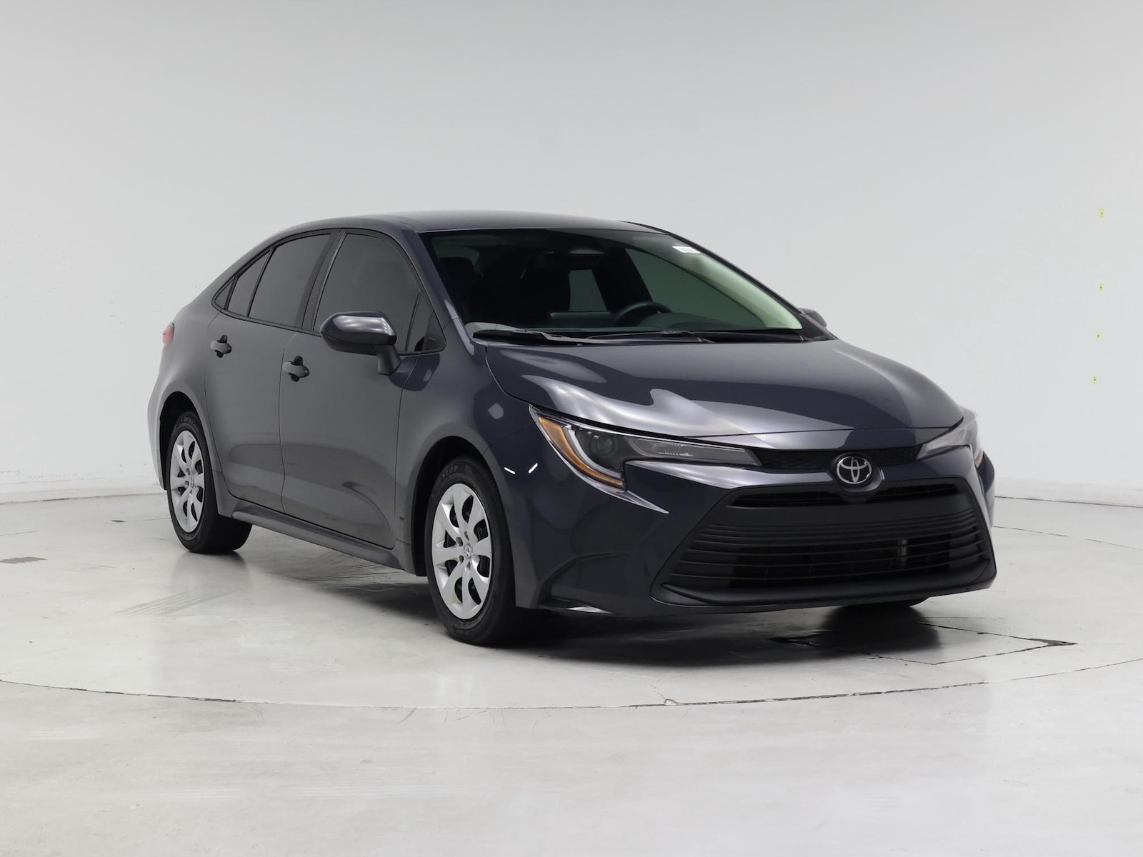 2023 Toyota Corolla LE - Photo 2