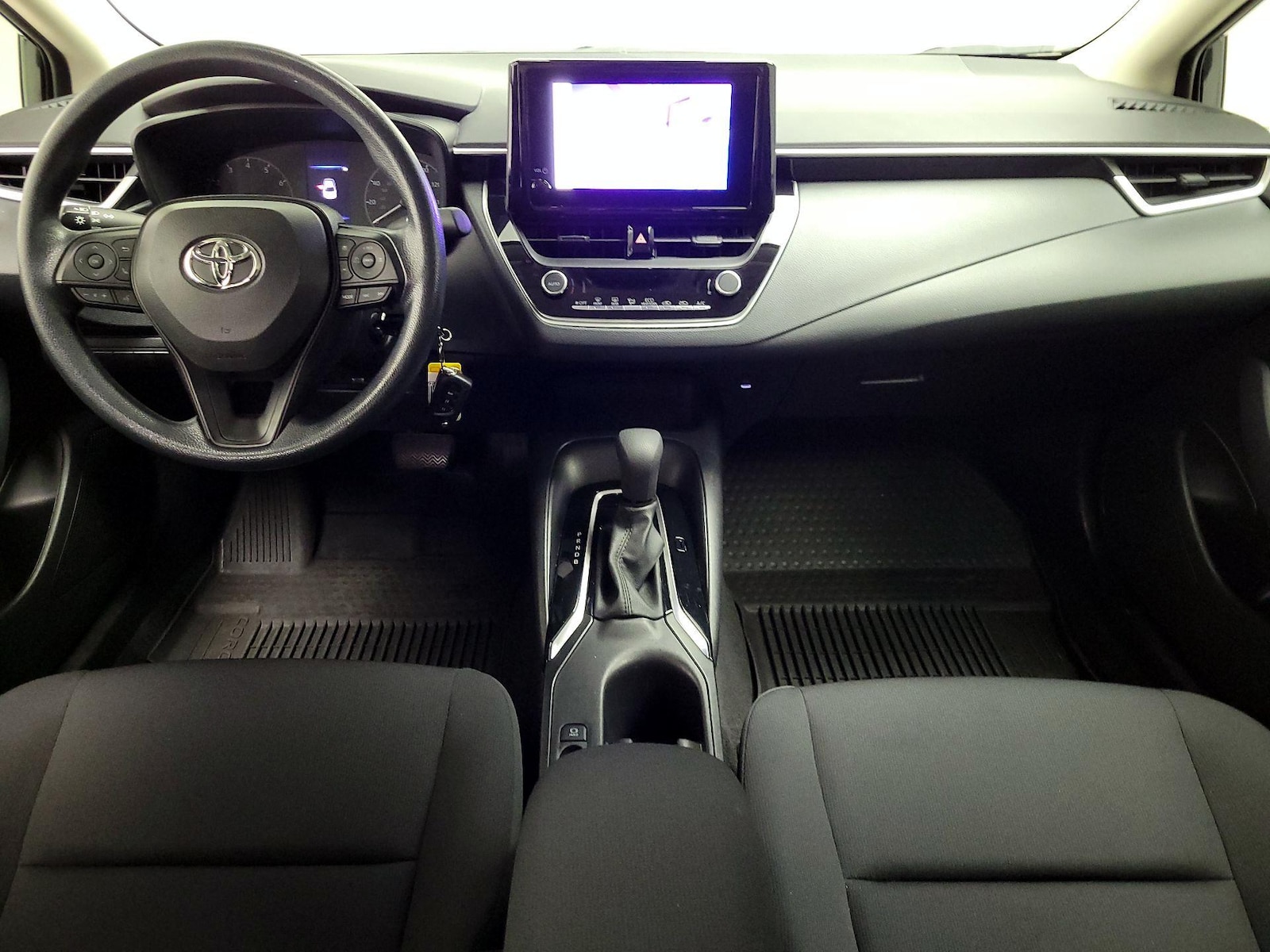 2023 Toyota Corolla LE - Photo 10