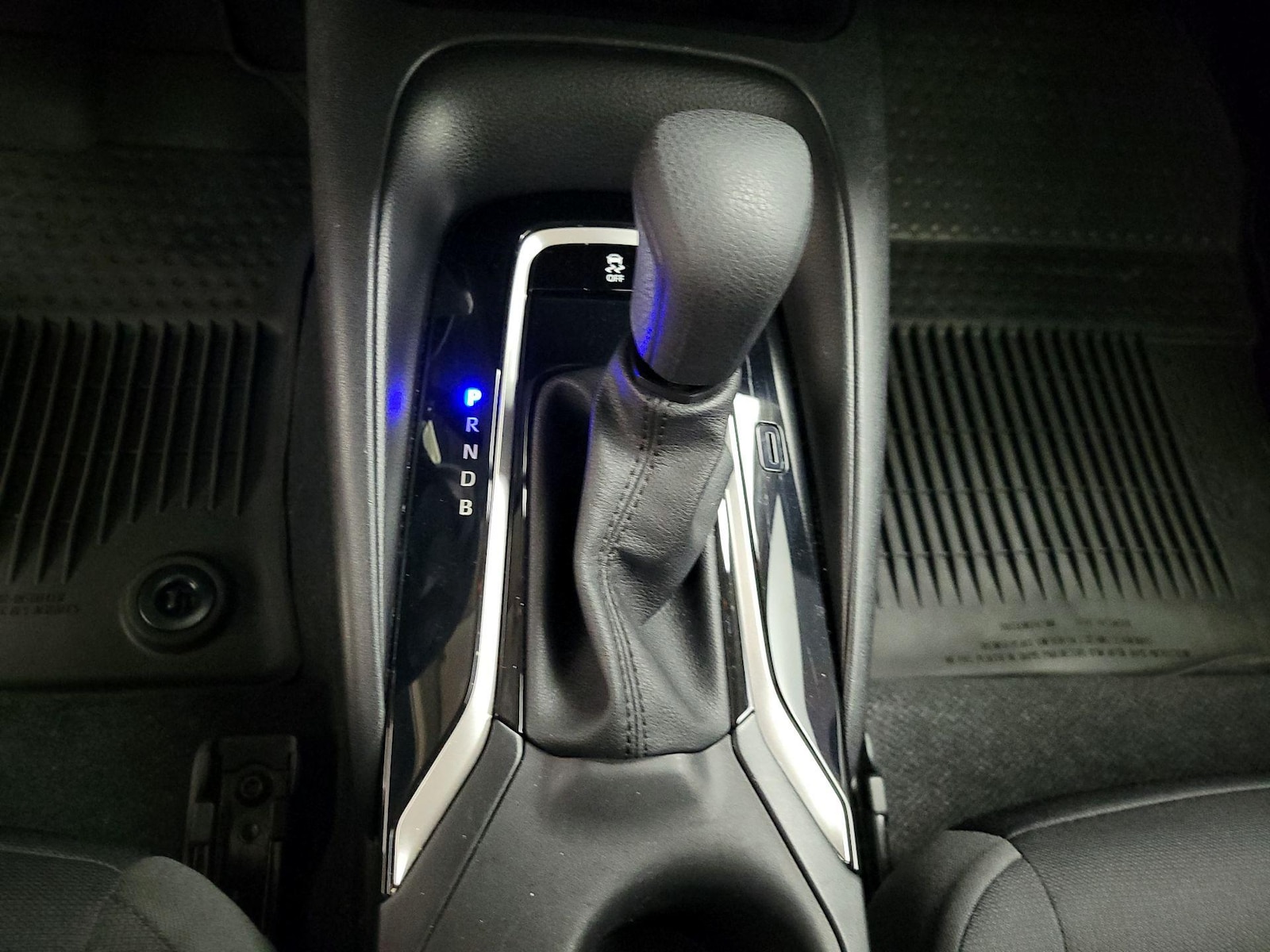 2023 Toyota Corolla LE - Photo 19
