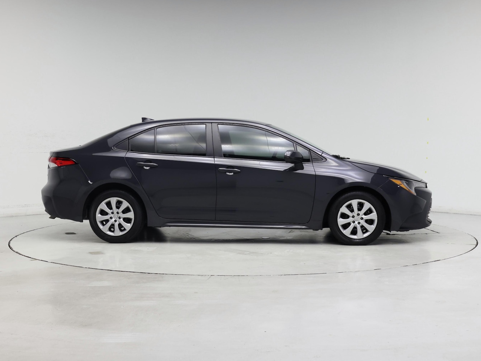 2023 Toyota Corolla LE - Photo 8