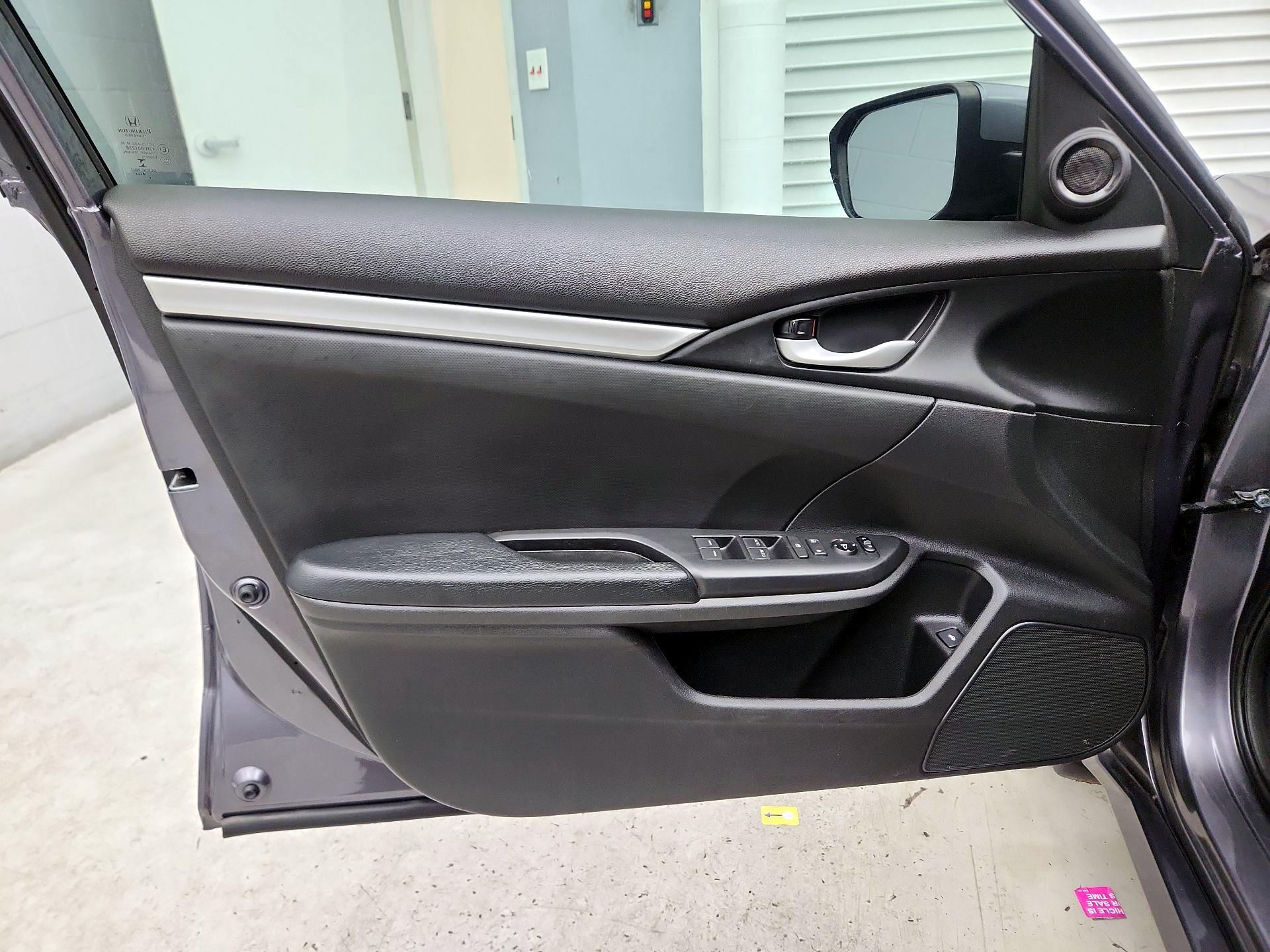Thumbnail: 2019 Honda Civic - 12