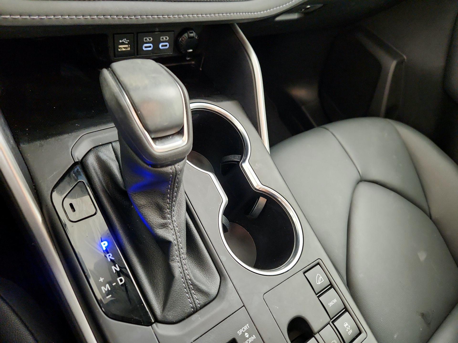 Thumbnail: 2024 Toyota Highlander - 17