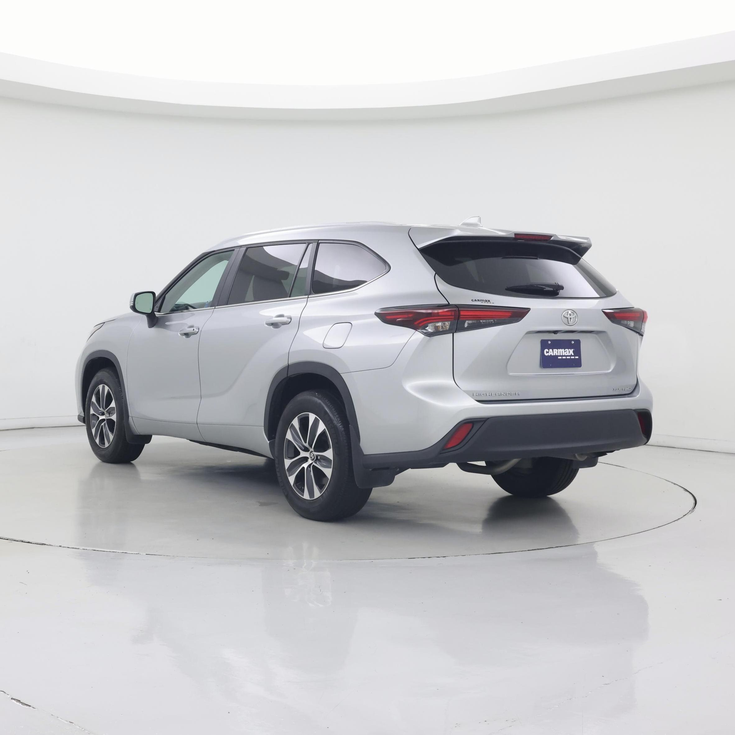 Thumbnail: 2024 Toyota Highlander - 2