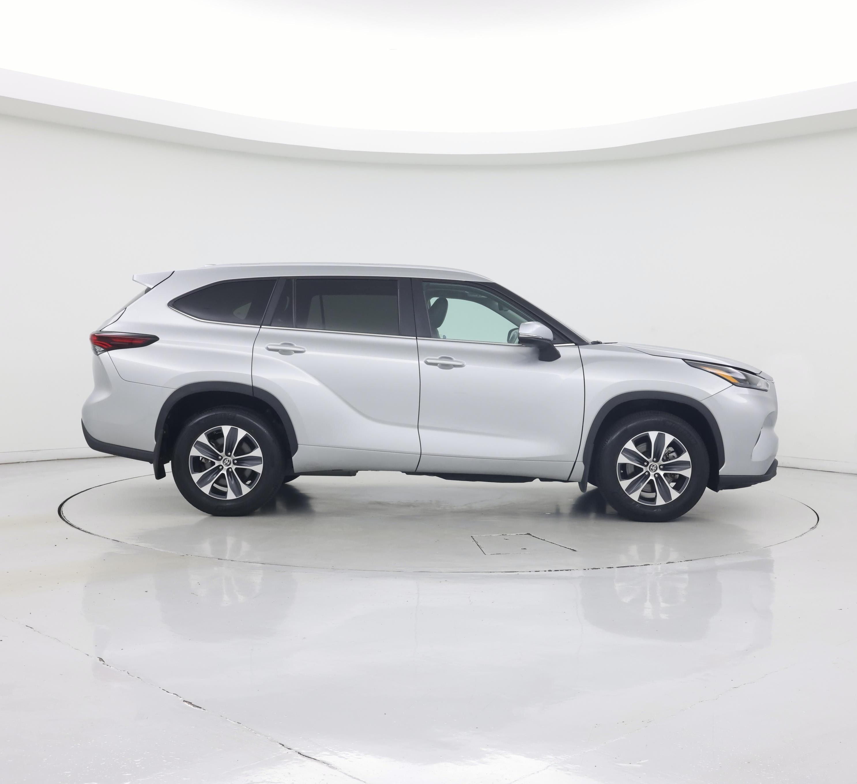 Thumbnail: 2024 Toyota Highlander - 7
