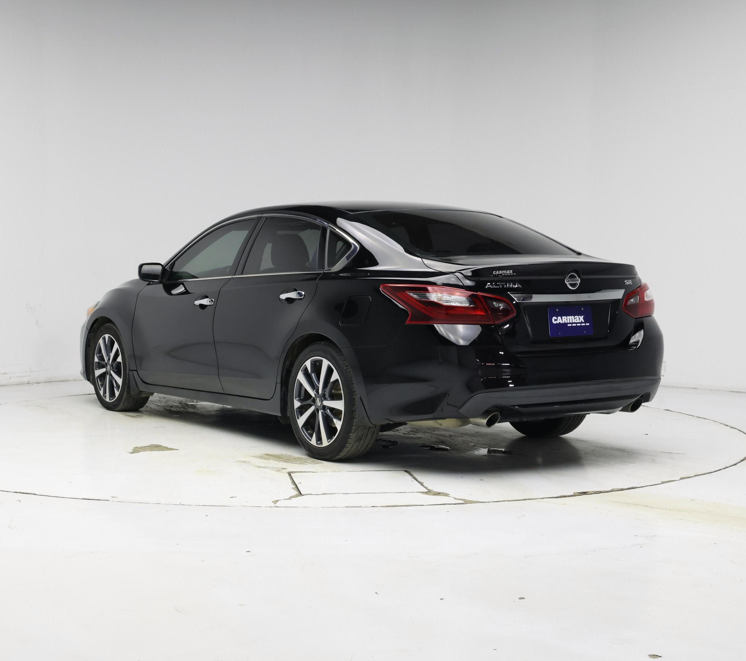 Thumbnail: 2017 Nissan Altima - 2