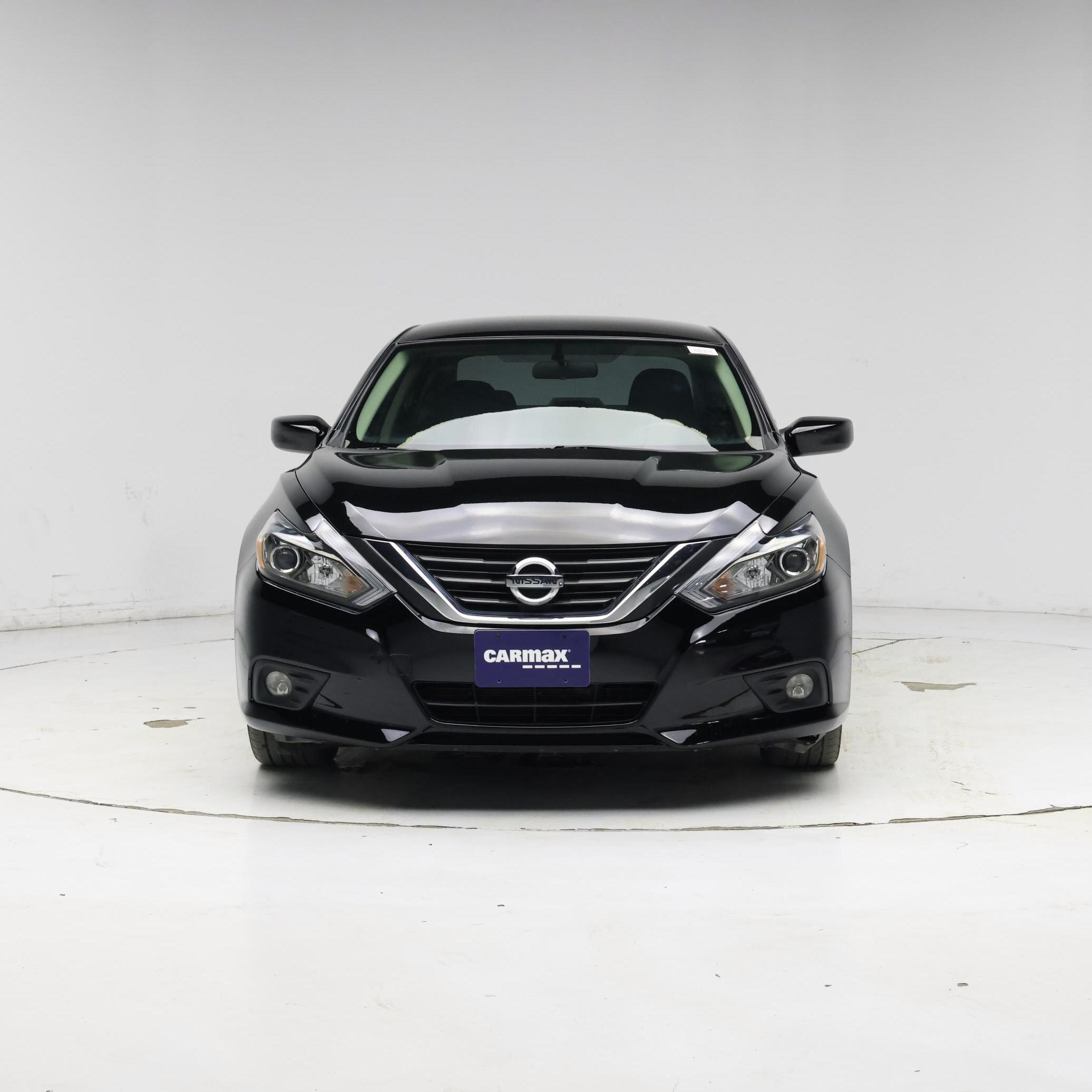 Thumbnail: 2017 Nissan Altima - 5