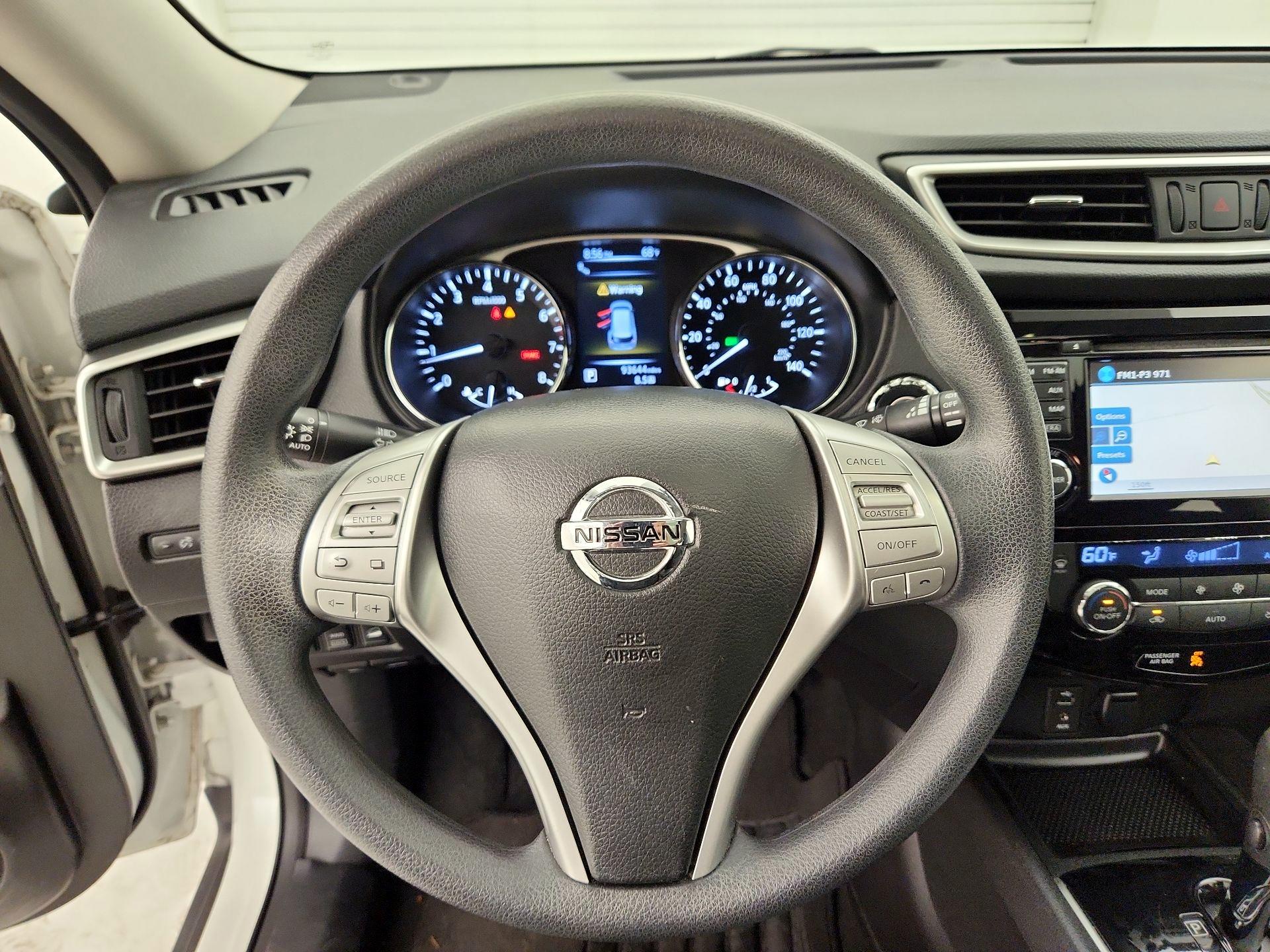 Thumbnail: 2015 Nissan Rogue - 10