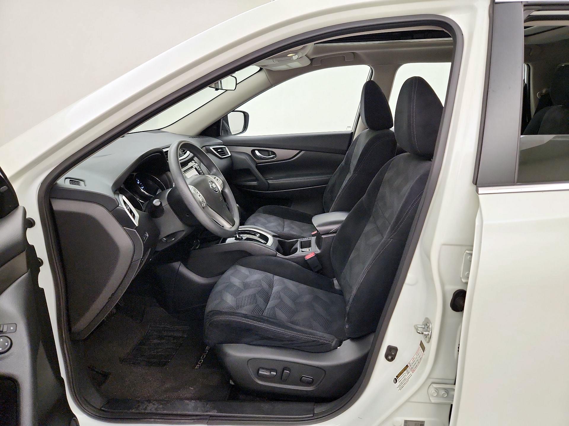 Thumbnail: 2015 Nissan Rogue - 11