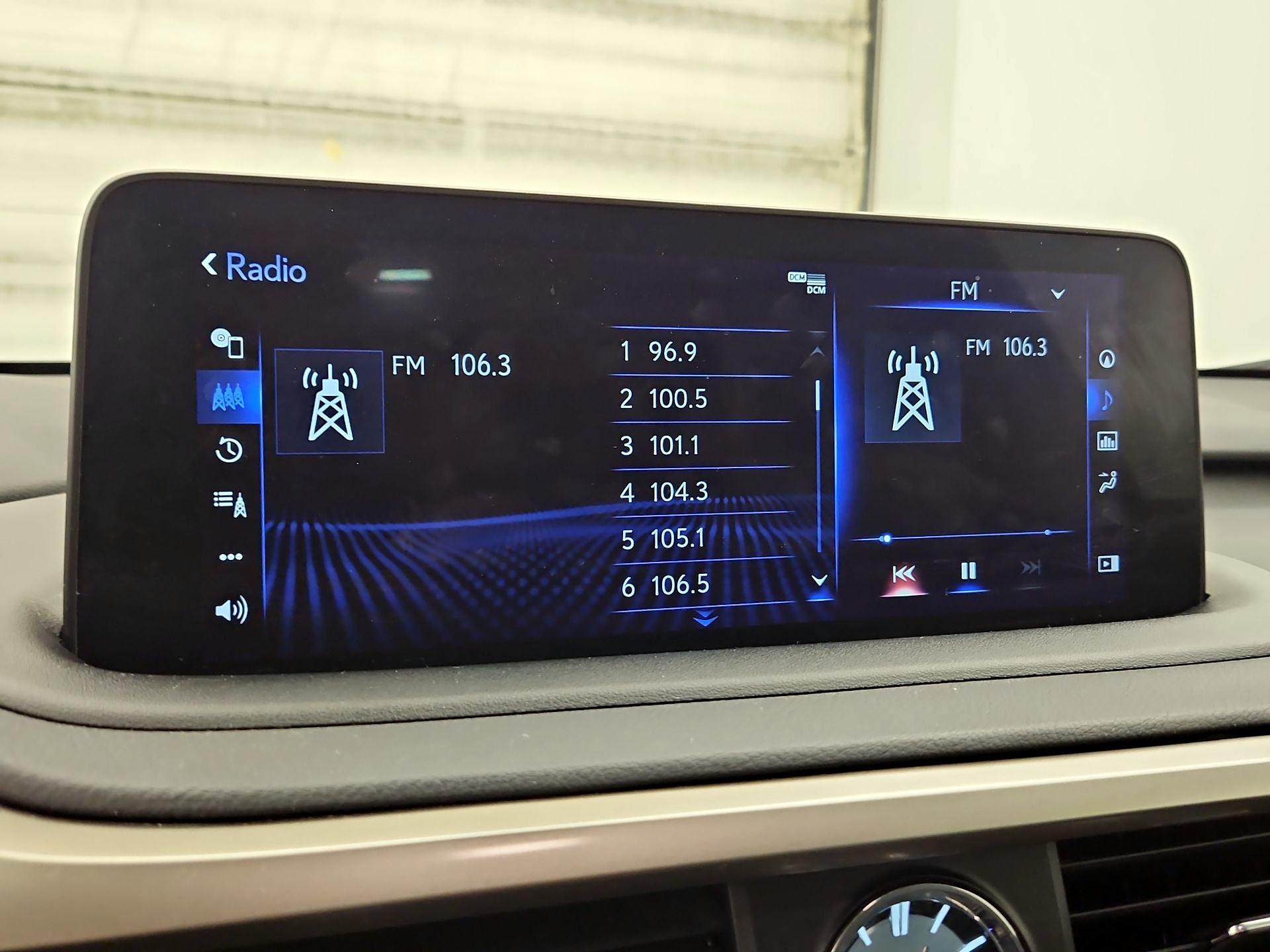 Thumbnail: 2020 Lexus RX - 16