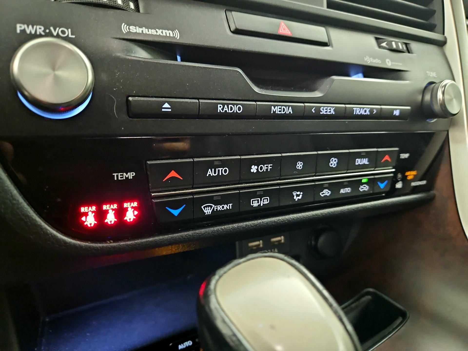 Thumbnail: 2020 Lexus RX - 17
