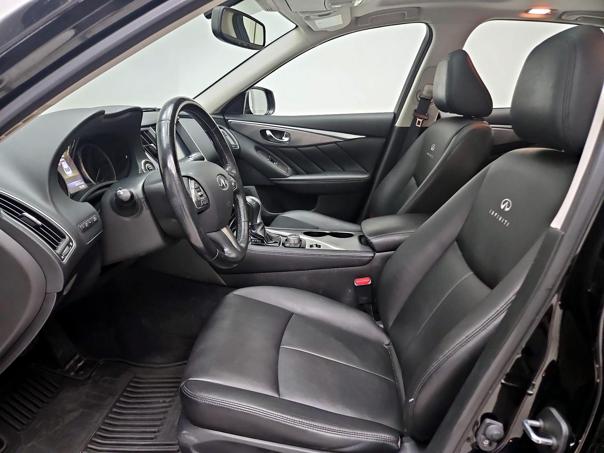 Thumbnail: 2014 INFINITI Q50 - 11