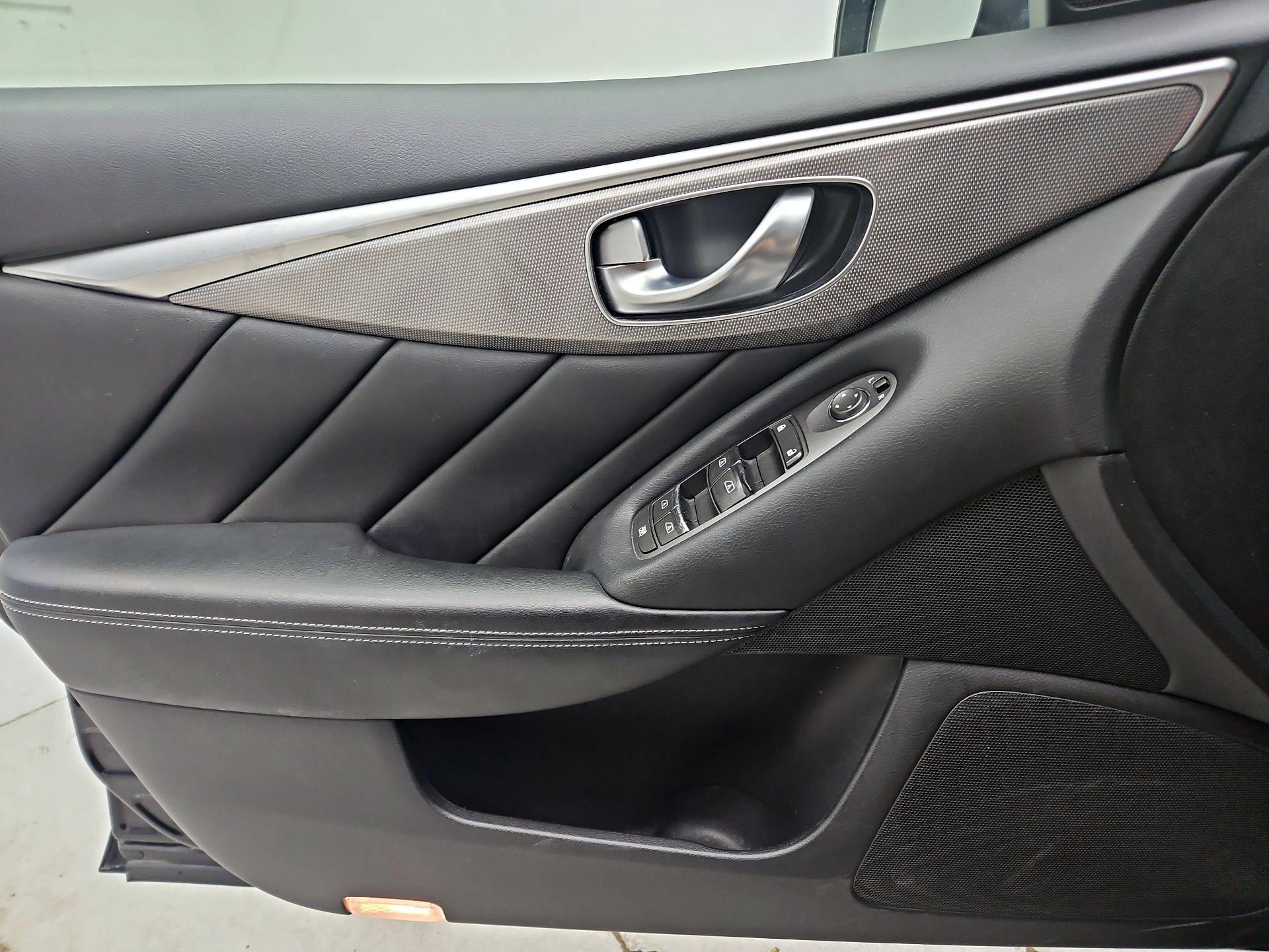 Thumbnail: 2014 INFINITI Q50 - 12