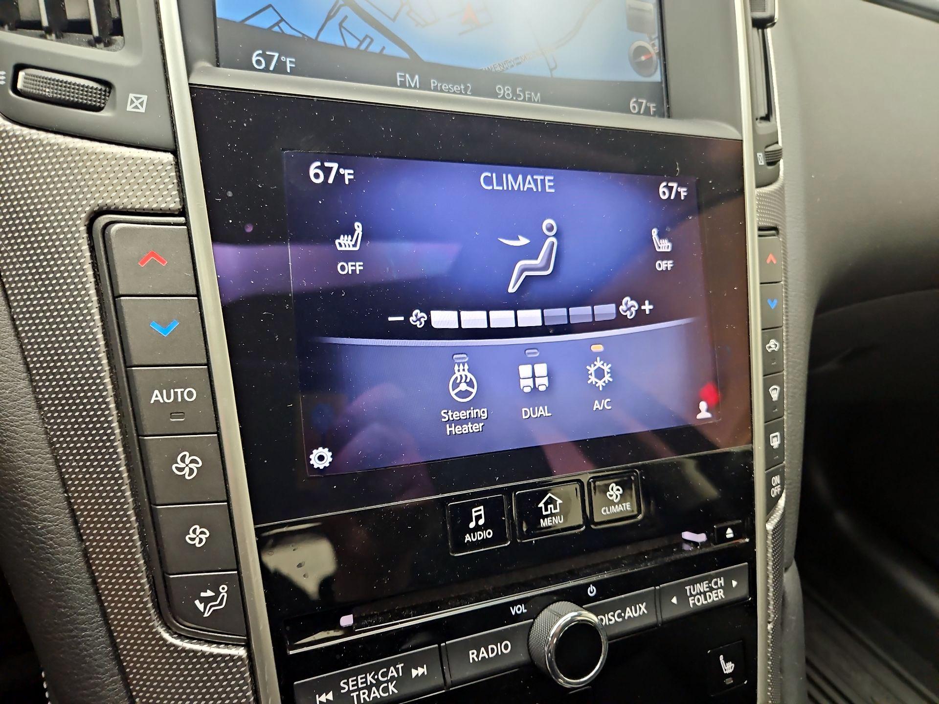 Thumbnail: 2014 INFINITI Q50 - 17
