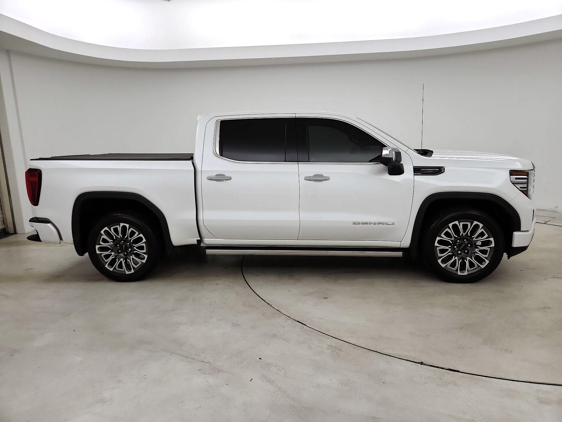 Thumbnail: 2023 GMC Sierra 1500 - 4