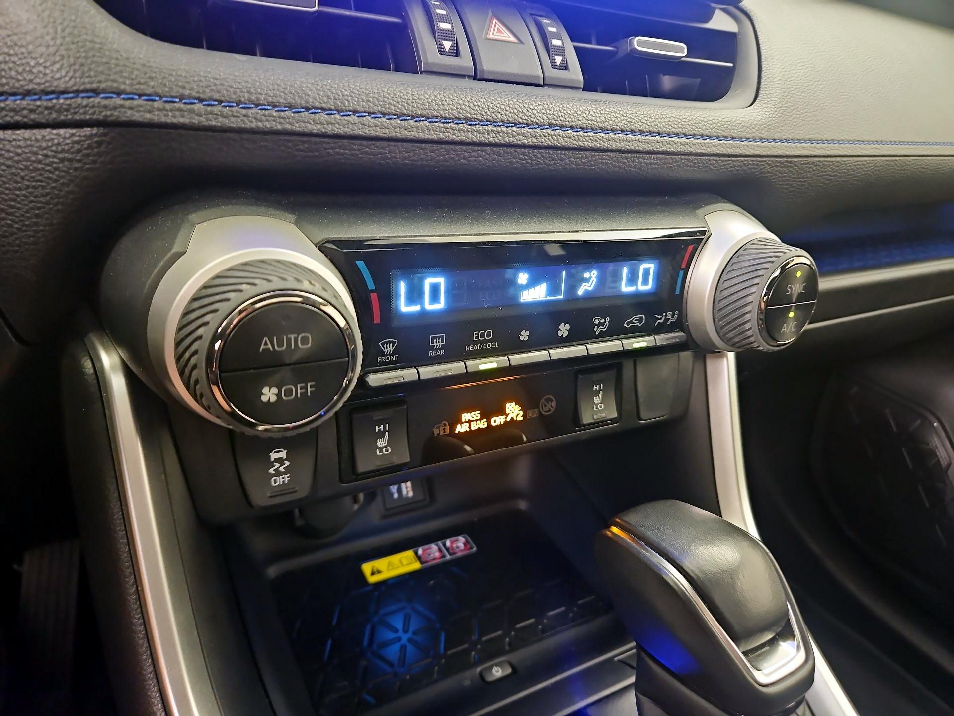 Thumbnail: 2024 Toyota RAV4 - 16