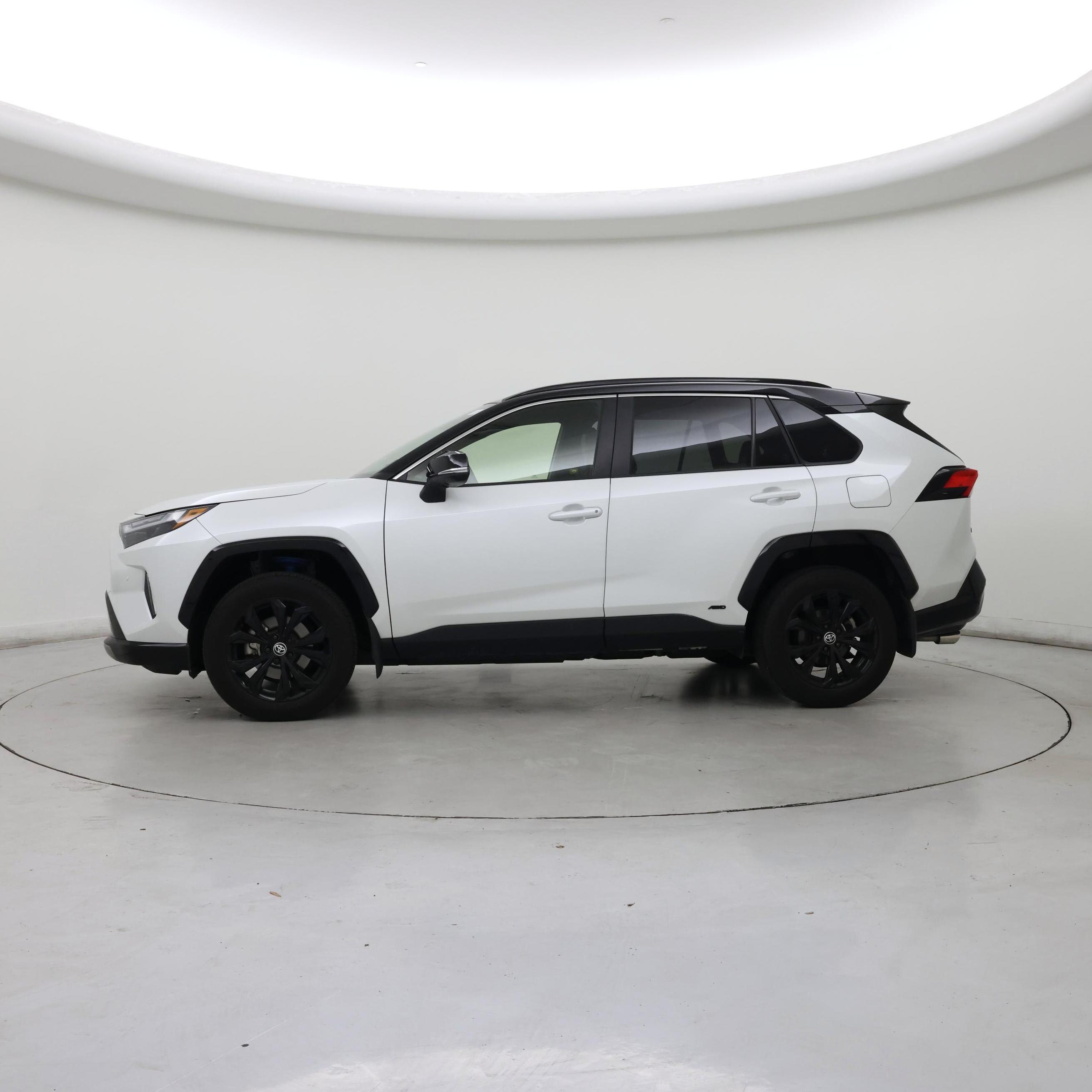 Thumbnail: 2024 Toyota RAV4 - 3