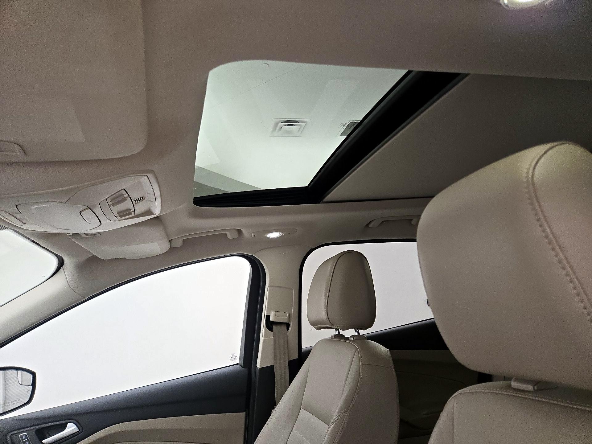 Thumbnail: 2014 Ford Escape - 20