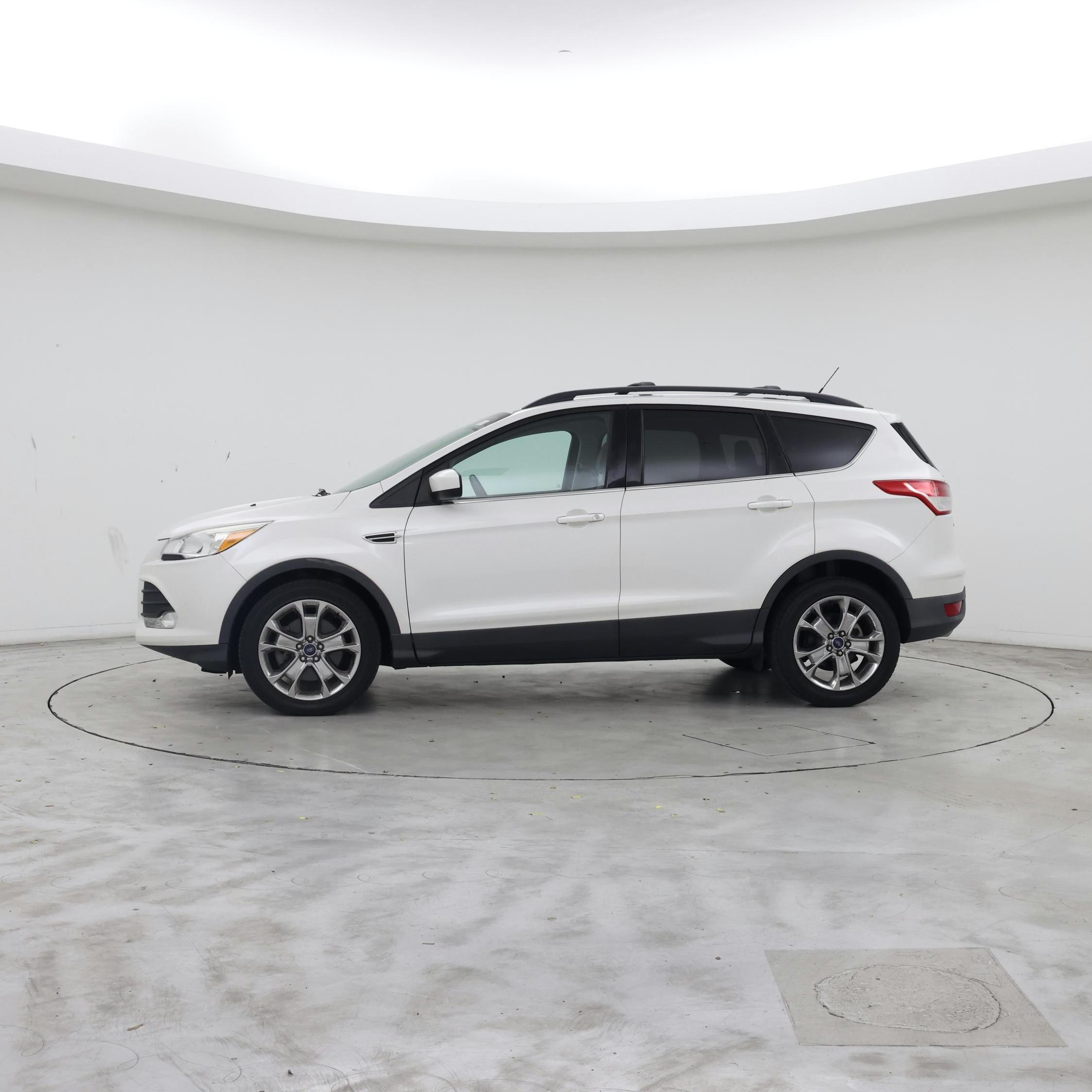 Thumbnail: 2014 Ford Escape - 3