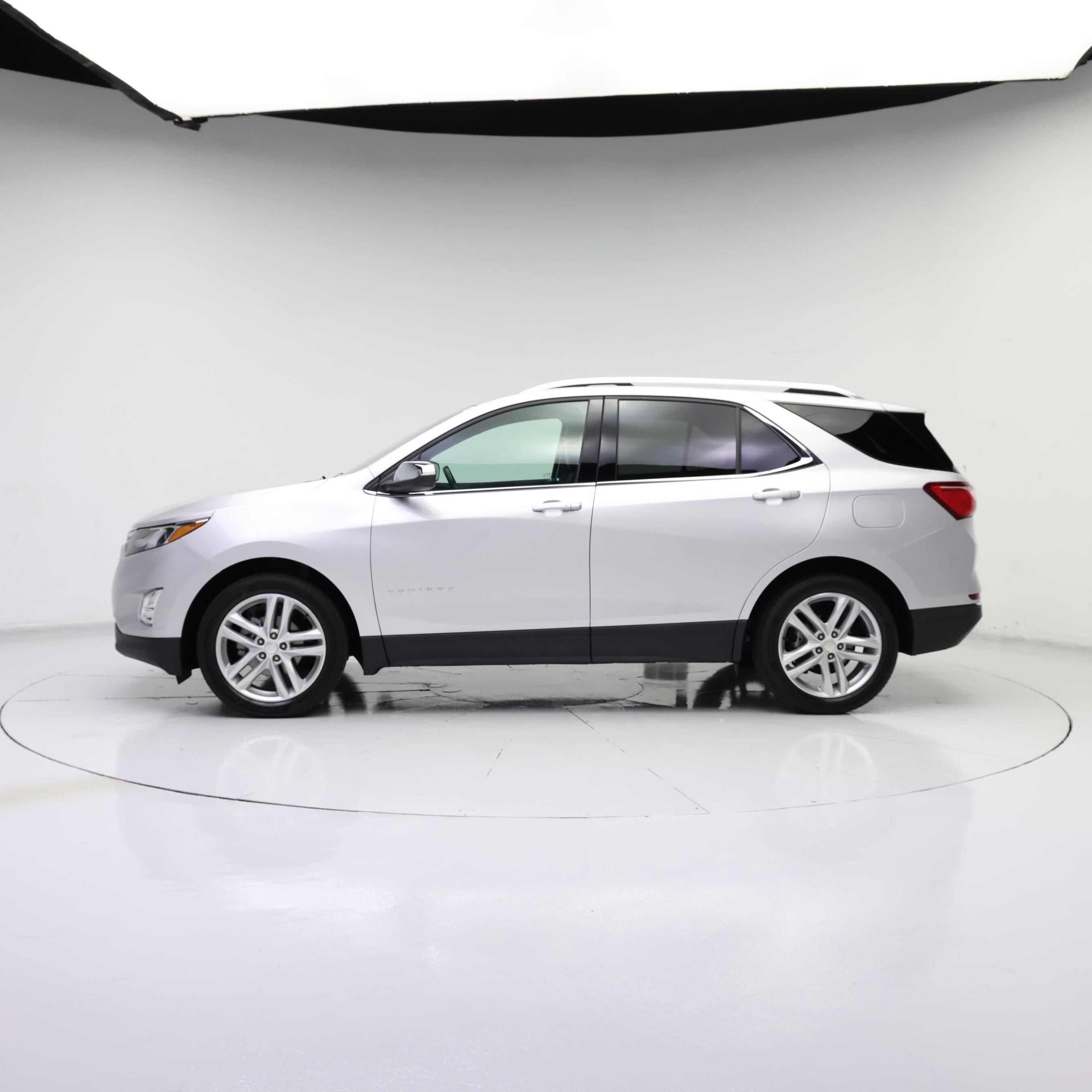 Thumbnail: 2021 Chevrolet Equinox - 3