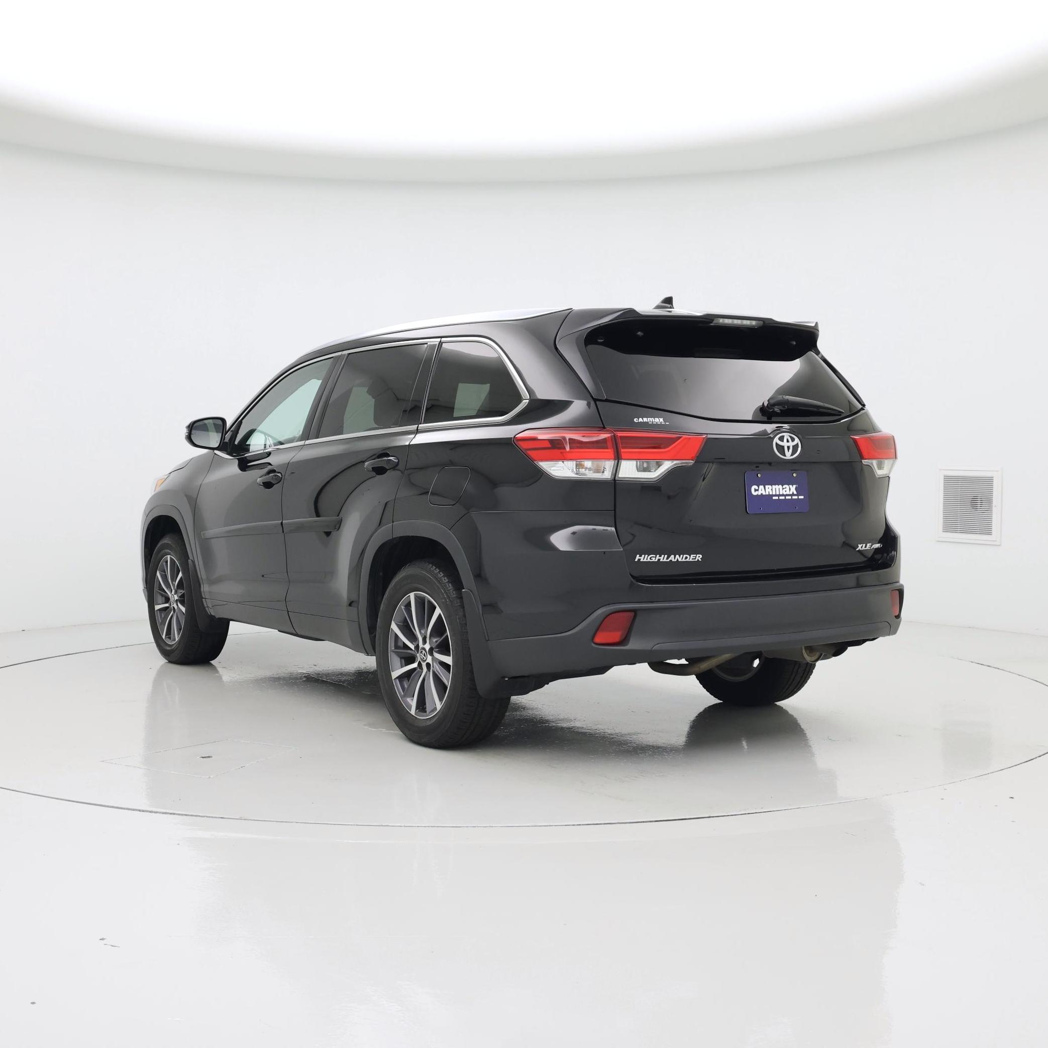 Thumbnail: 2017 Toyota Highlander - 2