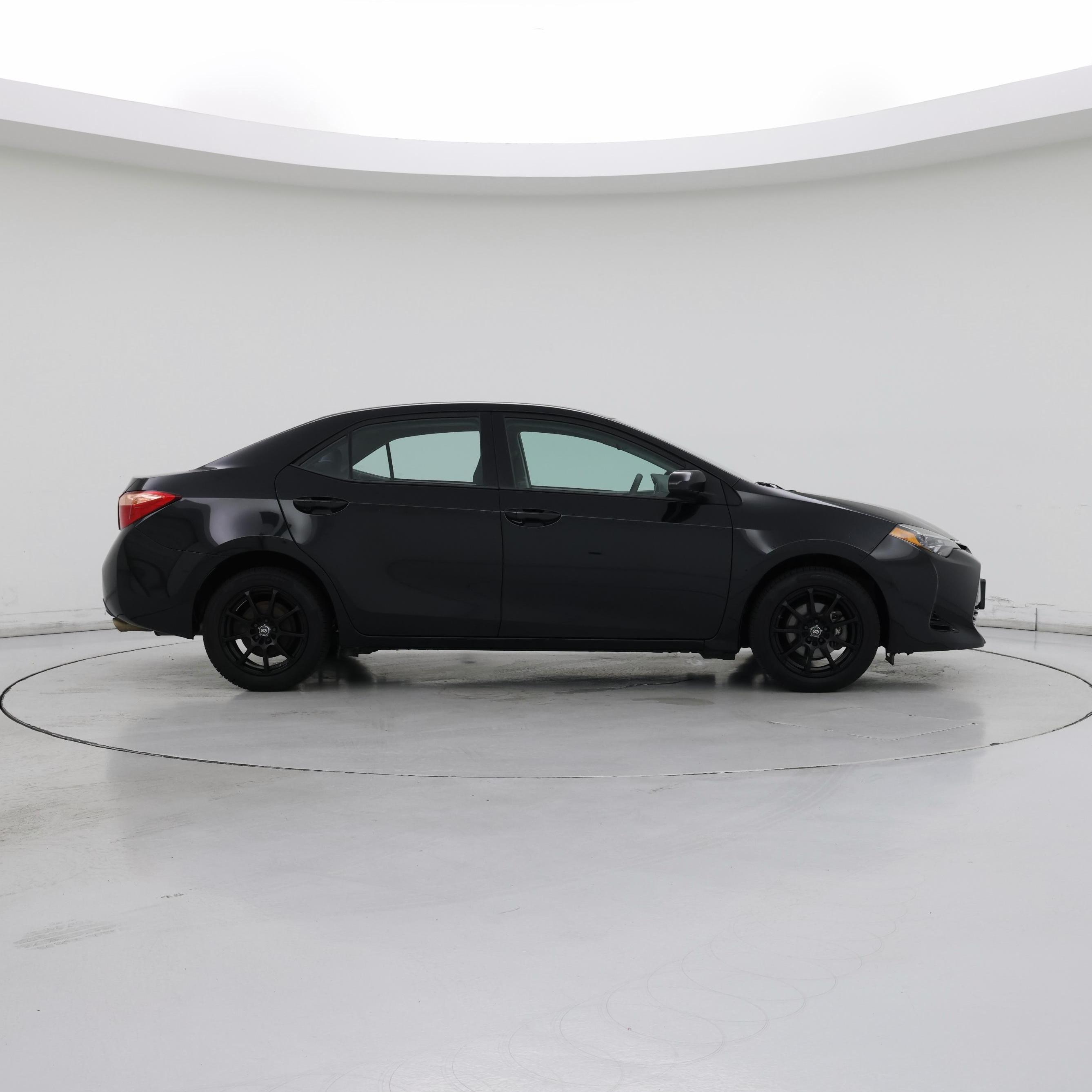 Thumbnail: 2018 Toyota Corolla - 7