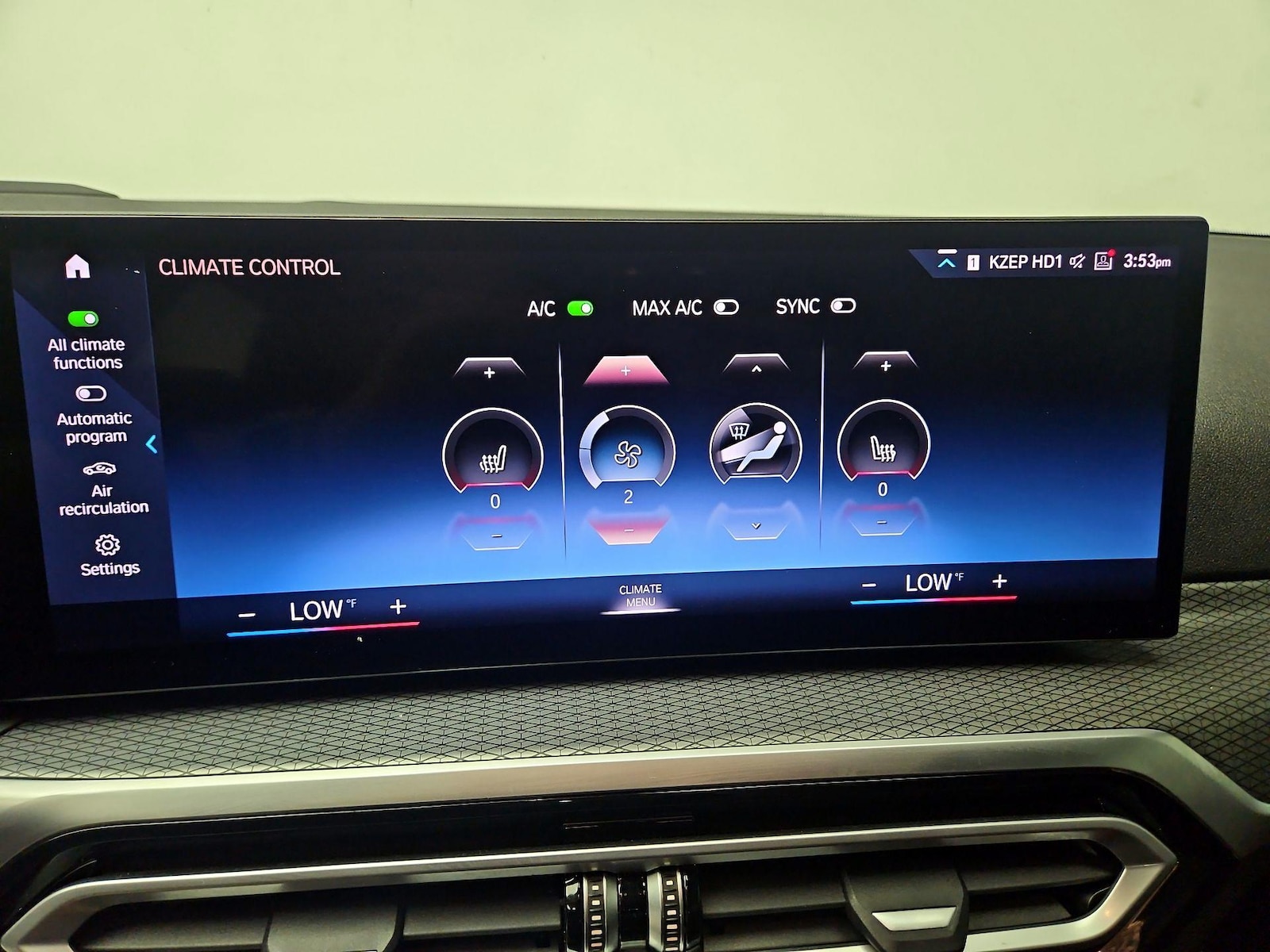 2023 BMW 3 Series 330i - Photo 18