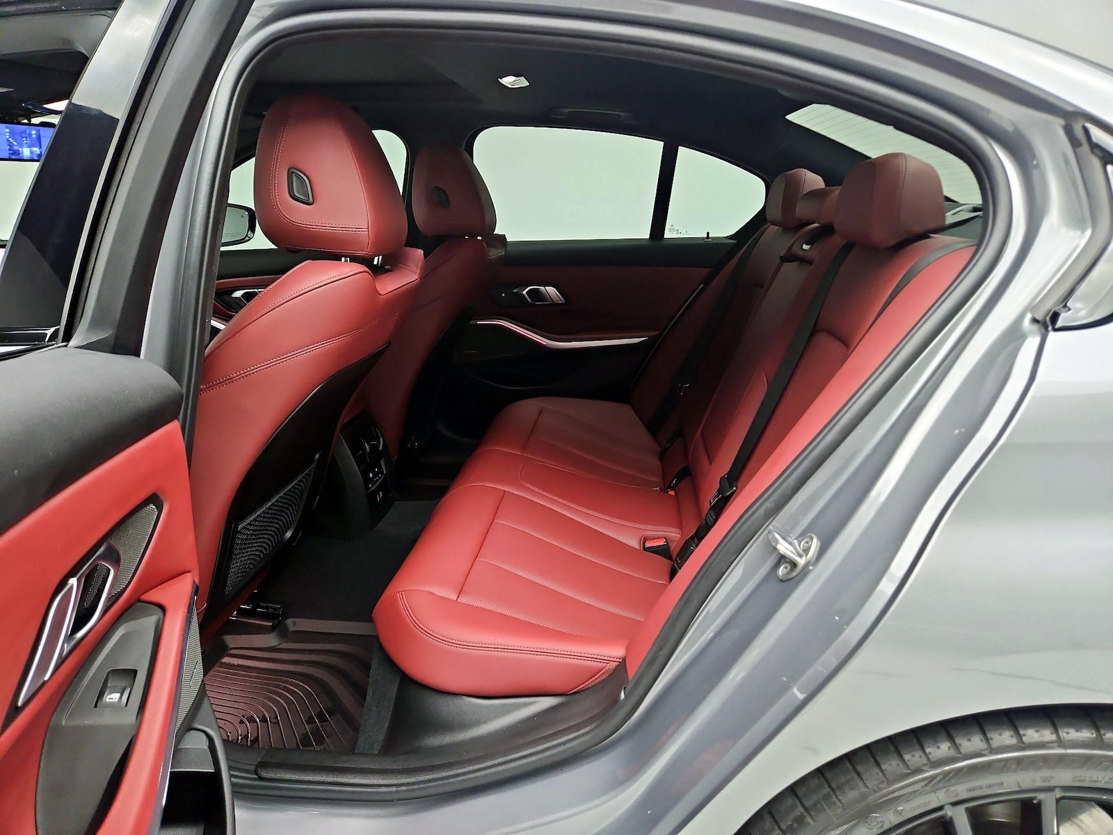 2023 BMW 3 Series 330i - Photo 22