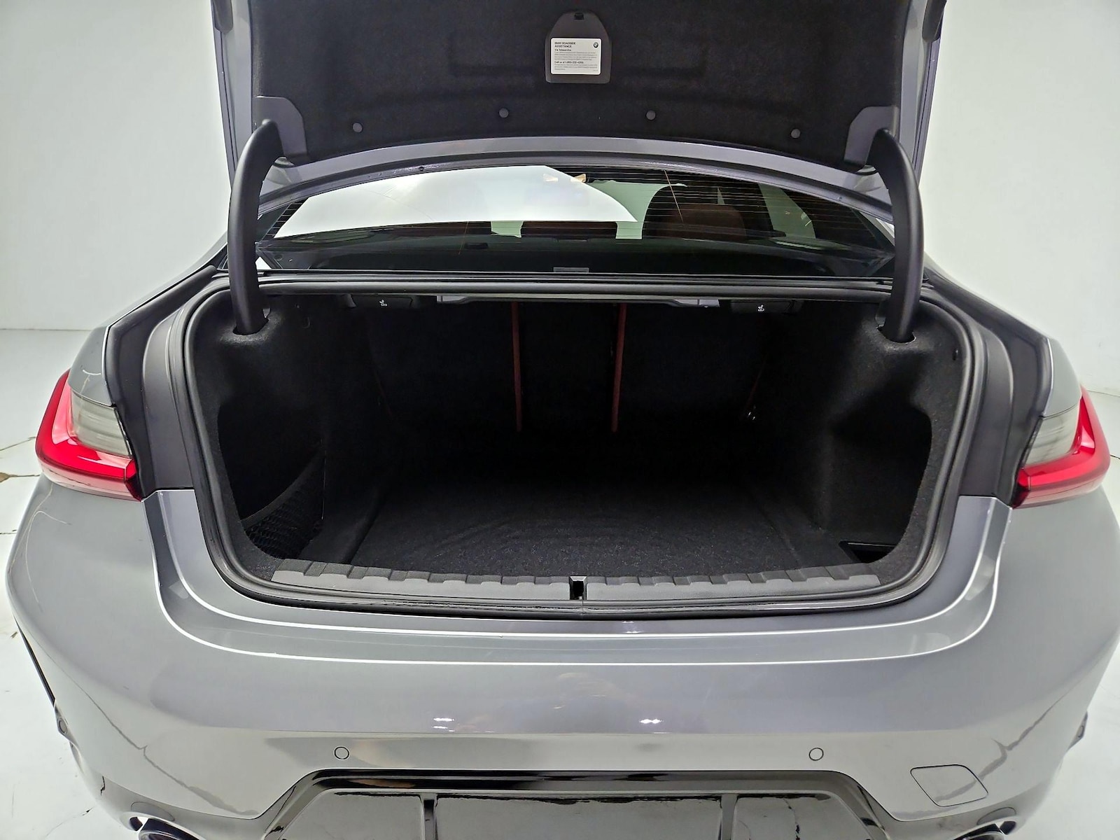 2023 BMW 3 Series 330i - Photo 23
