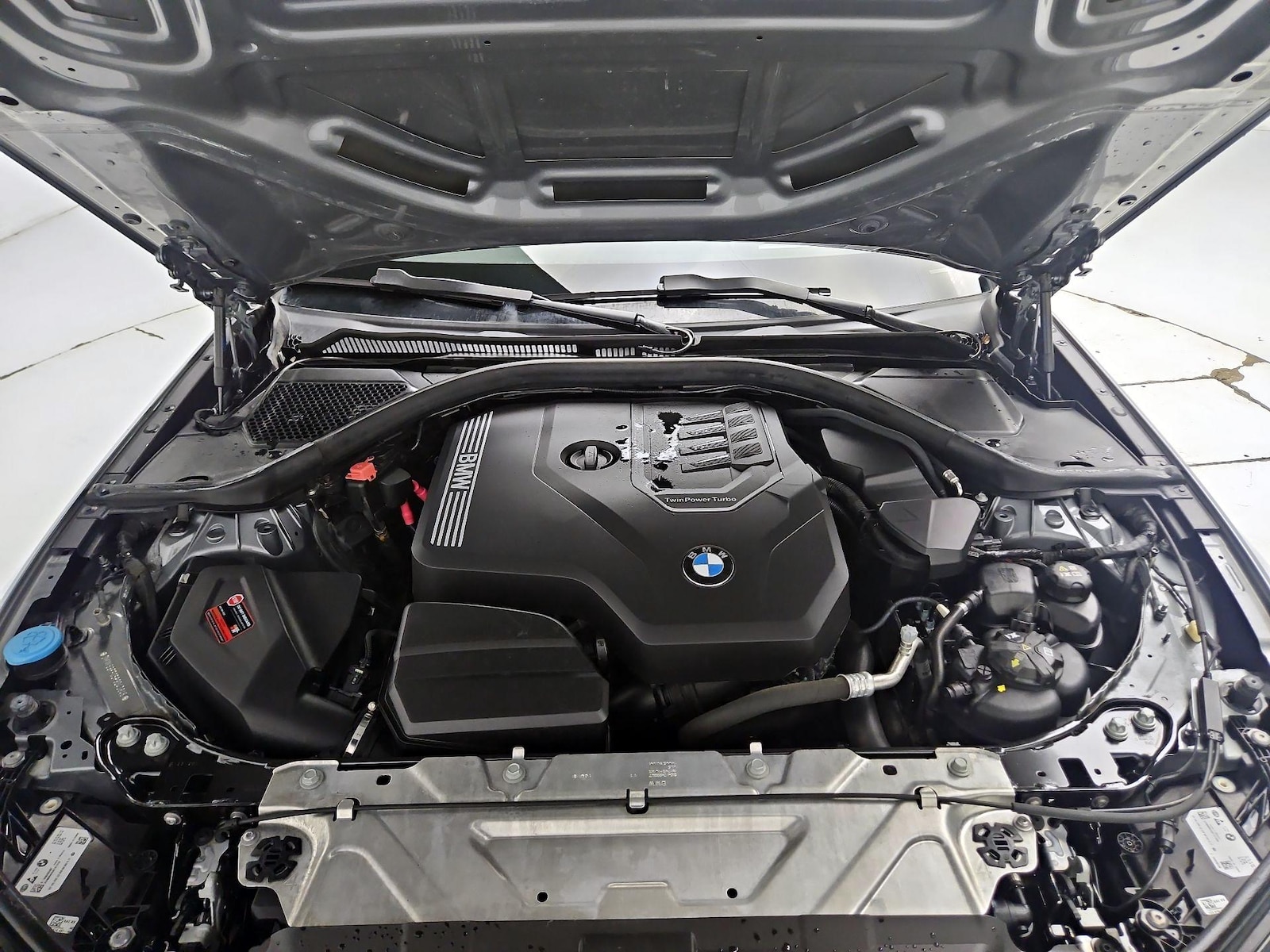 2023 BMW 3 Series 330i - Photo 24