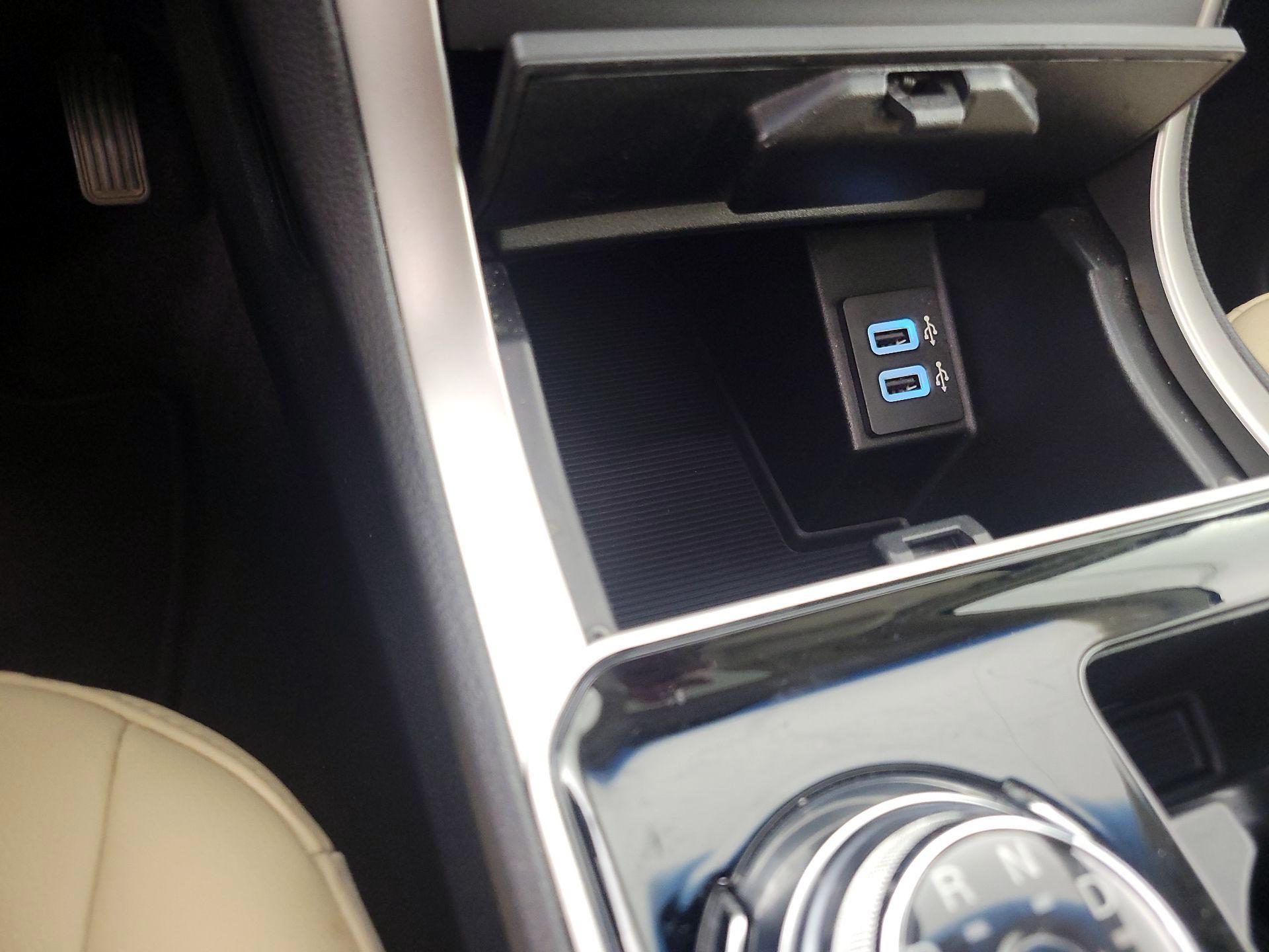 Thumbnail: 2020 Ford Edge - 18