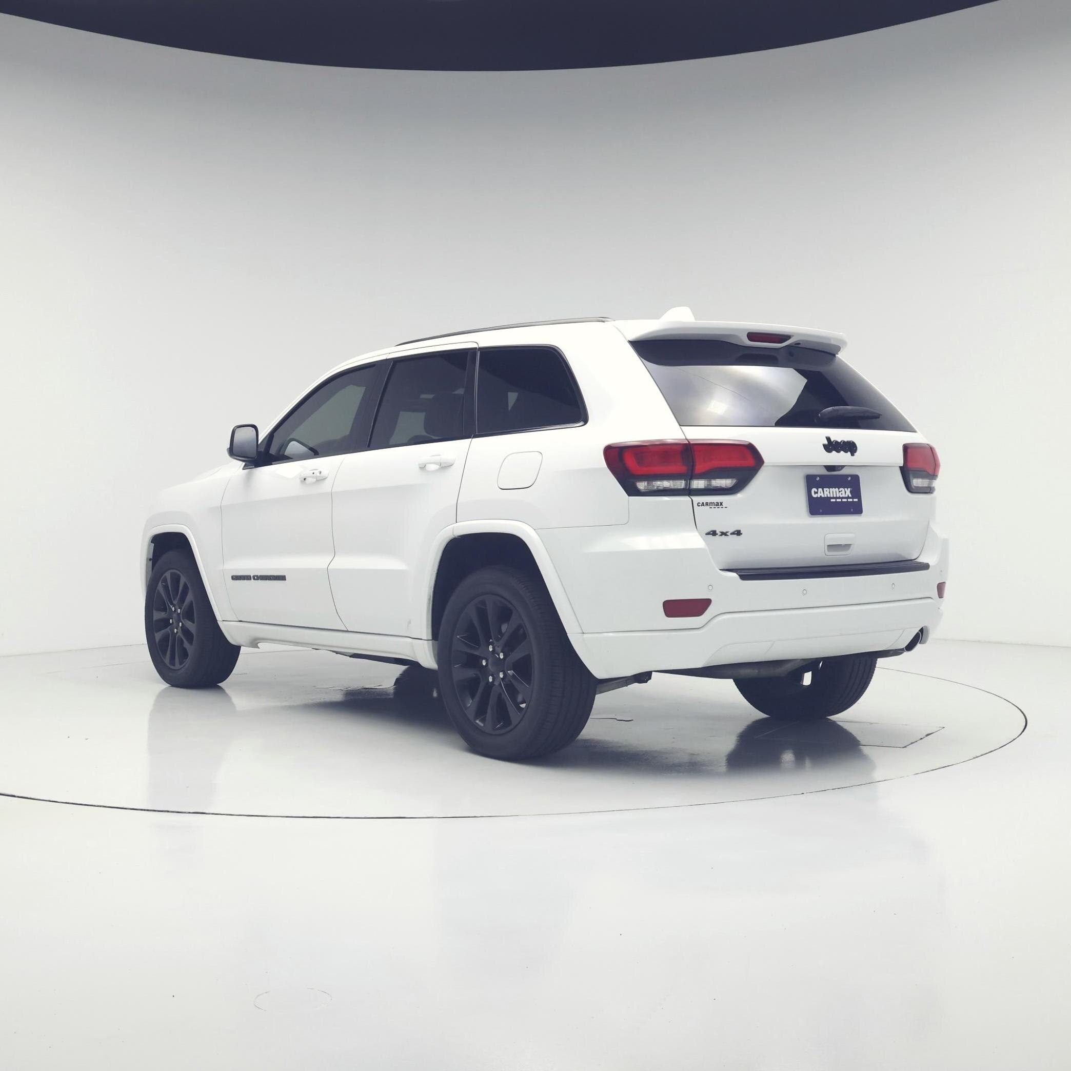 Thumbnail: 2018 Jeep Grand Cherokee - 2