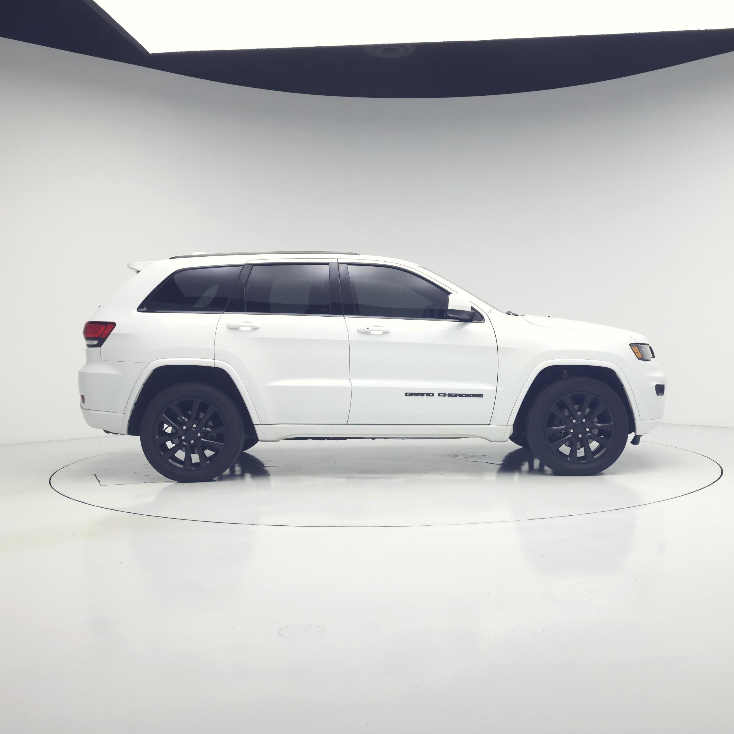 Thumbnail: 2018 Jeep Grand Cherokee - 7