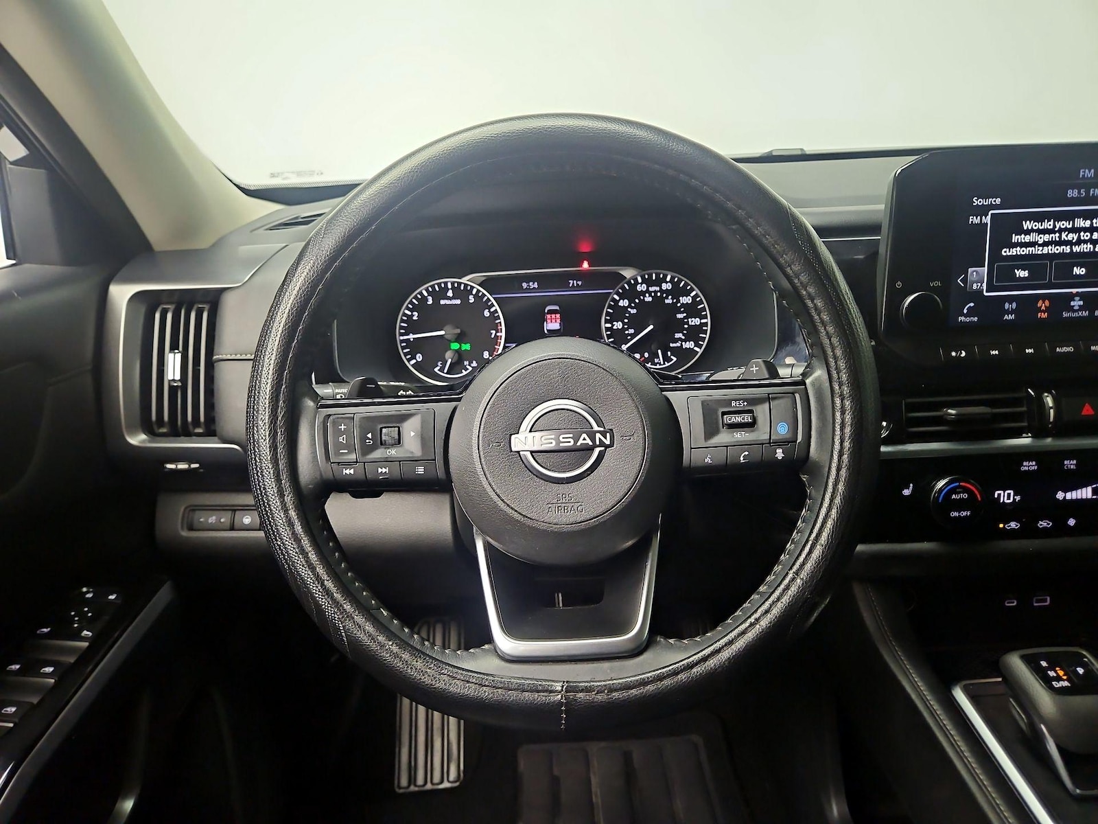 2023 Nissan Pathfinder SL - Photo 11