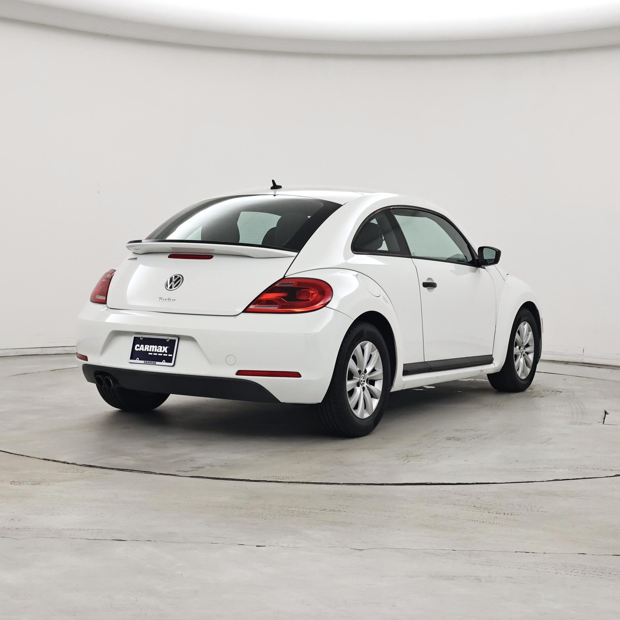 Thumbnail: 2016 Volkswagen Beetle - 8