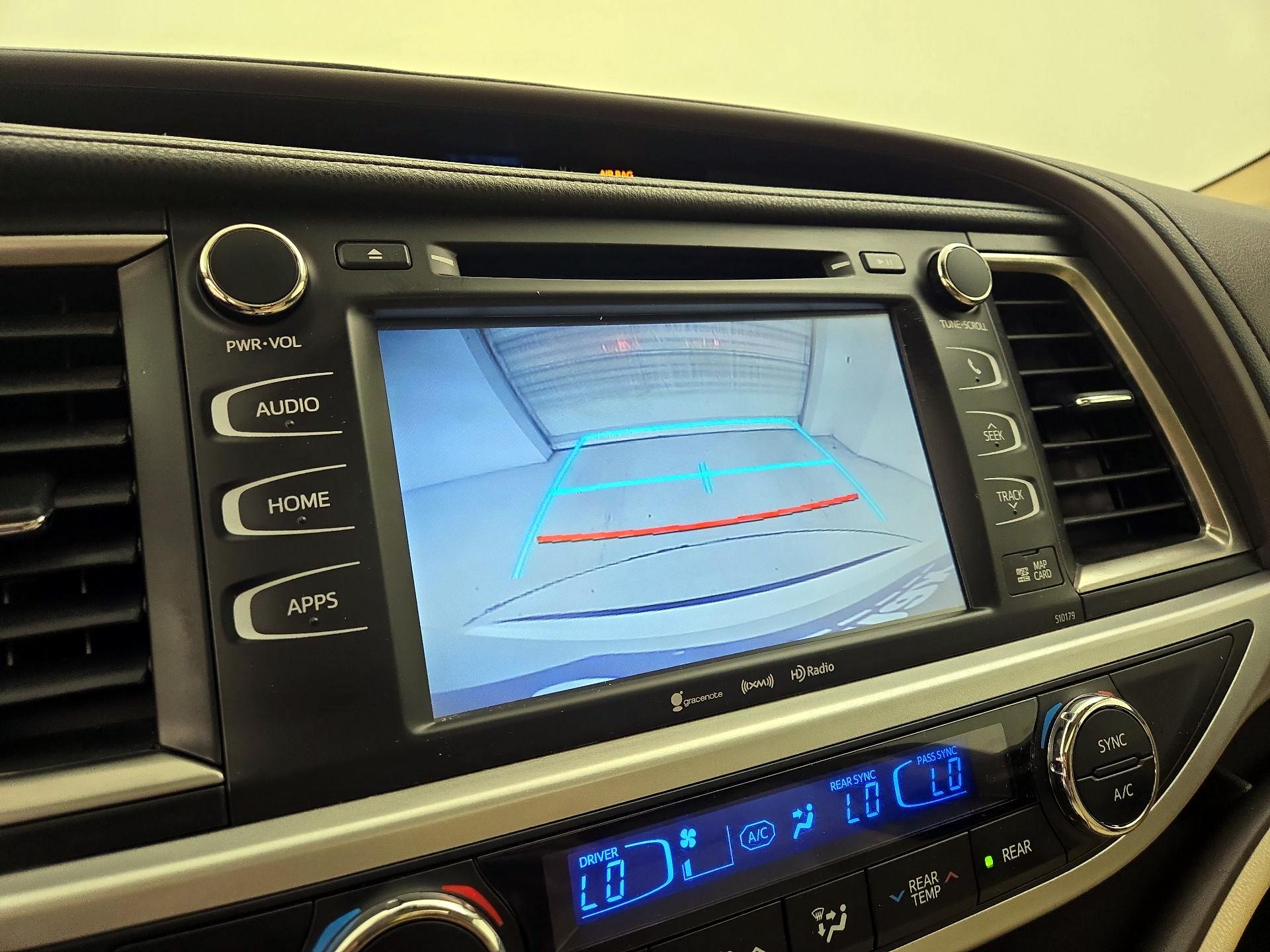 Thumbnail: 2018 Toyota Highlander - 15