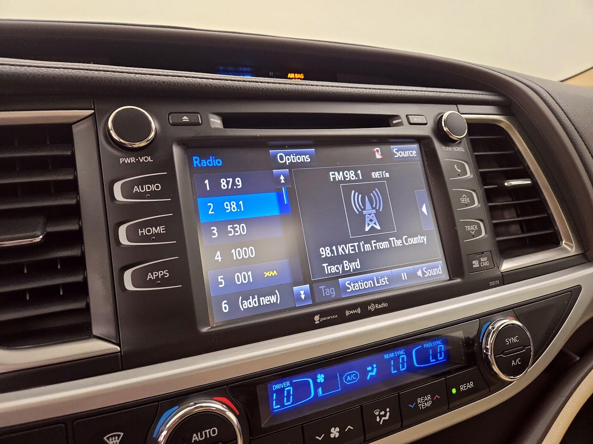 Thumbnail: 2018 Toyota Highlander - 16
