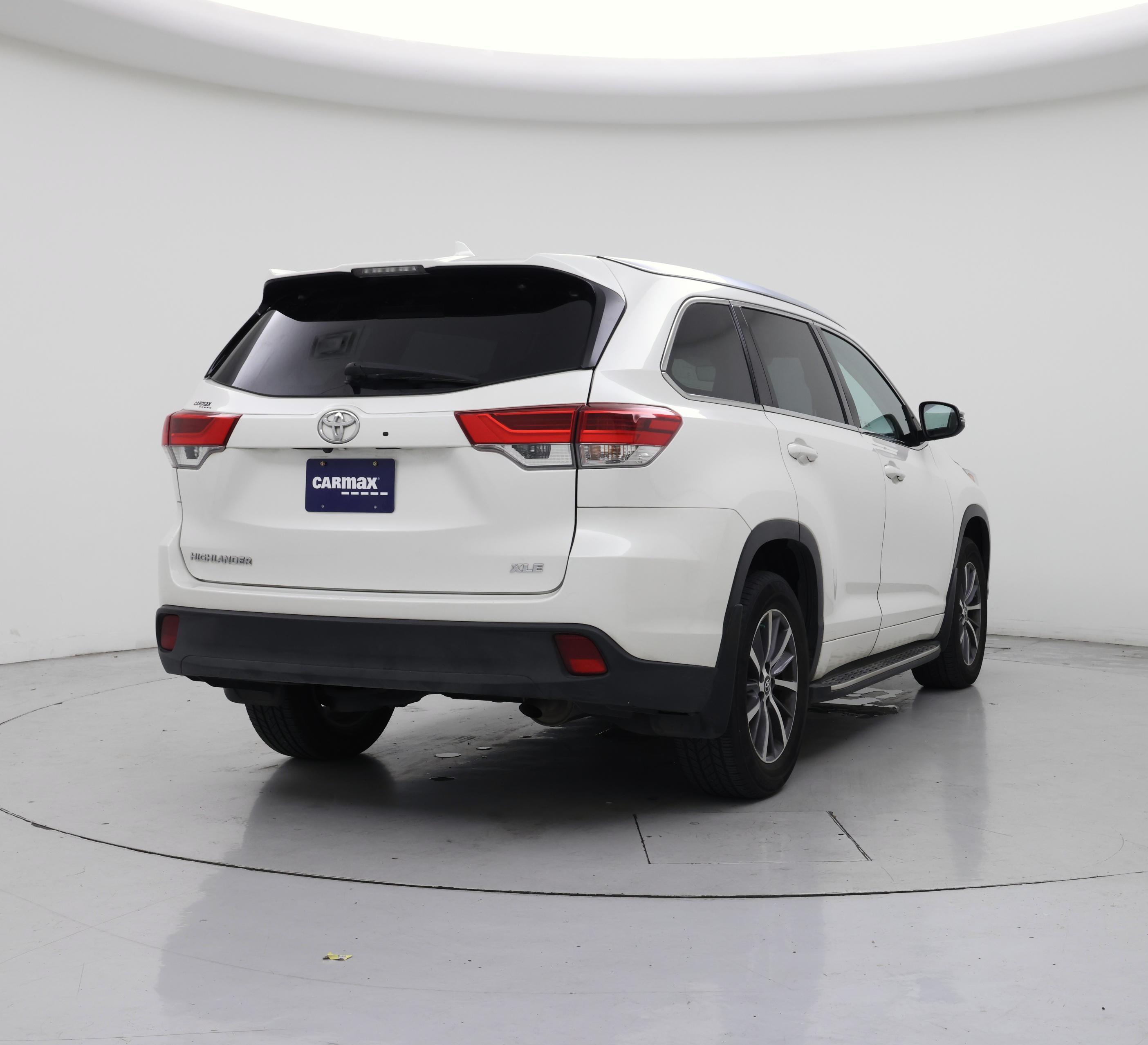 Thumbnail: 2018 Toyota Highlander - 8