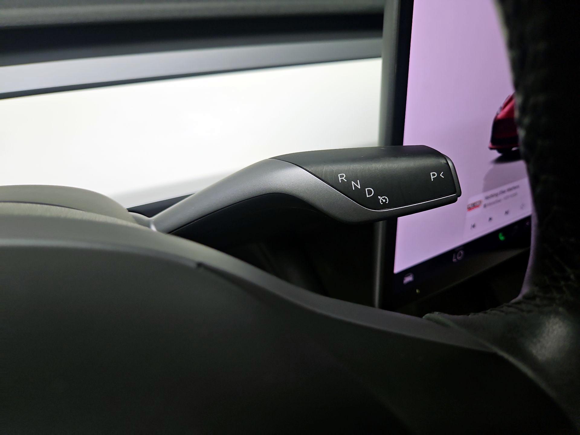 Thumbnail: 2023 Tesla Model 3 - 17