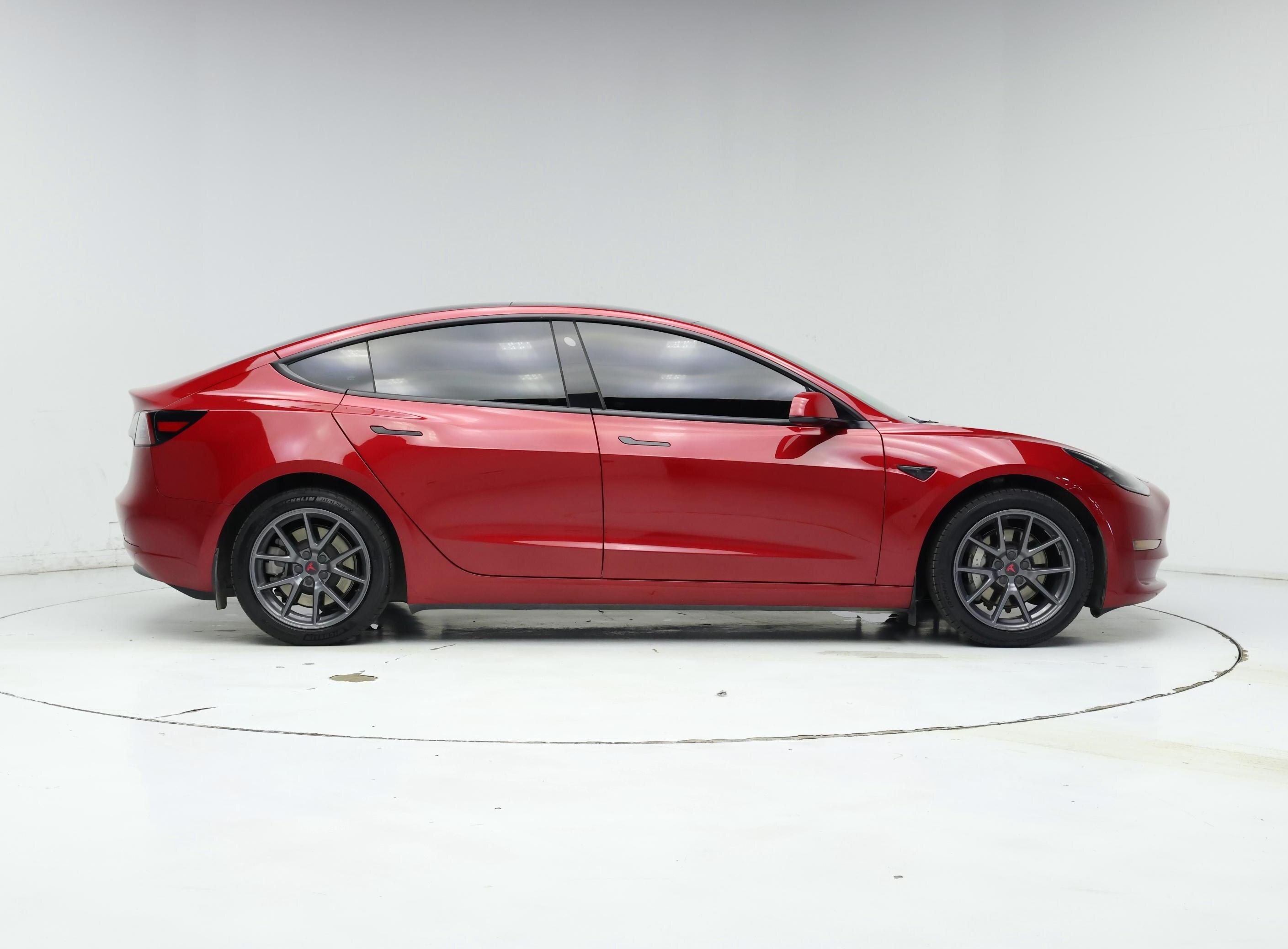 Thumbnail: 2023 Tesla Model 3 - 7