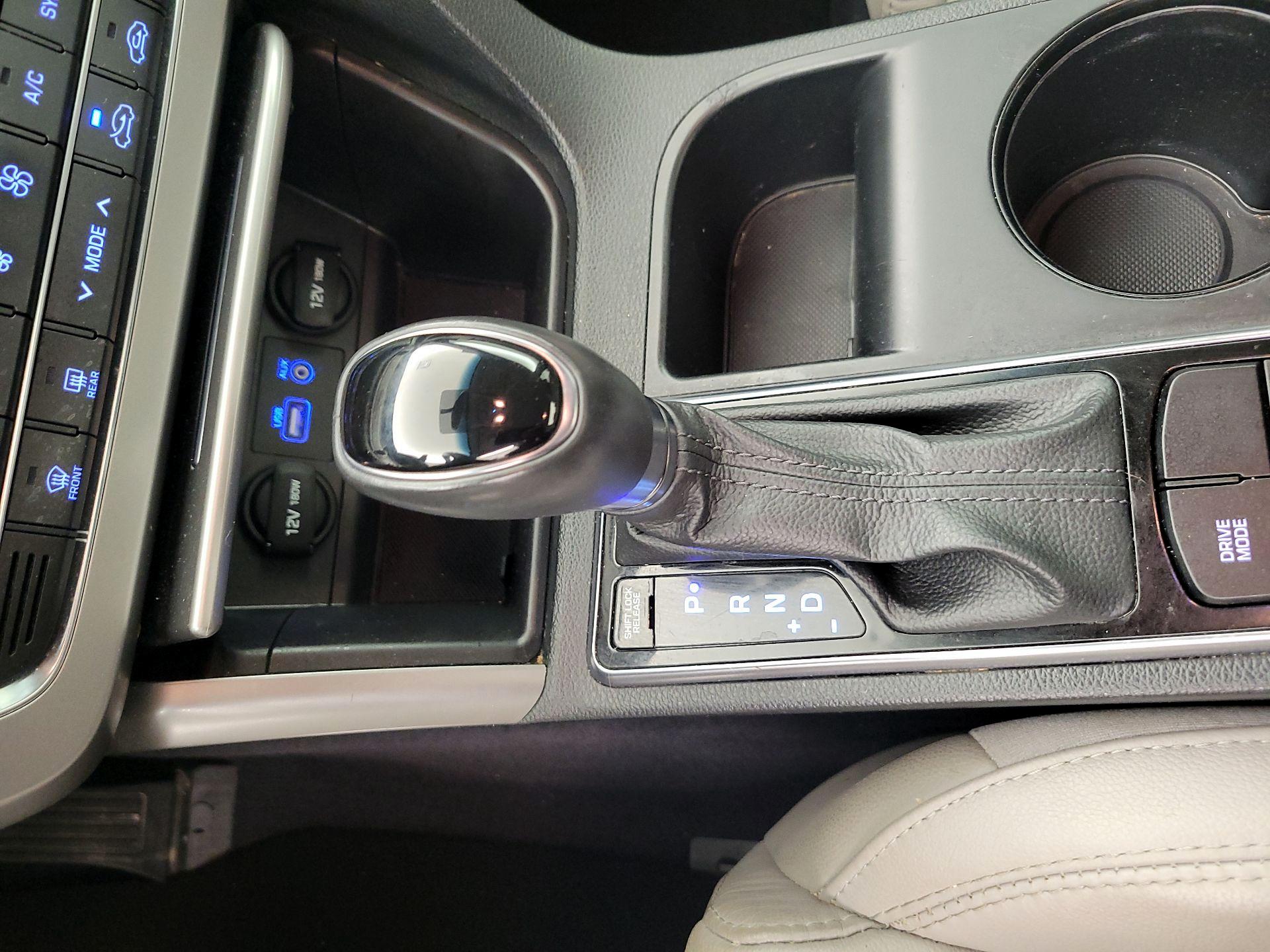 Thumbnail: 2016 Hyundai Sonata - 17