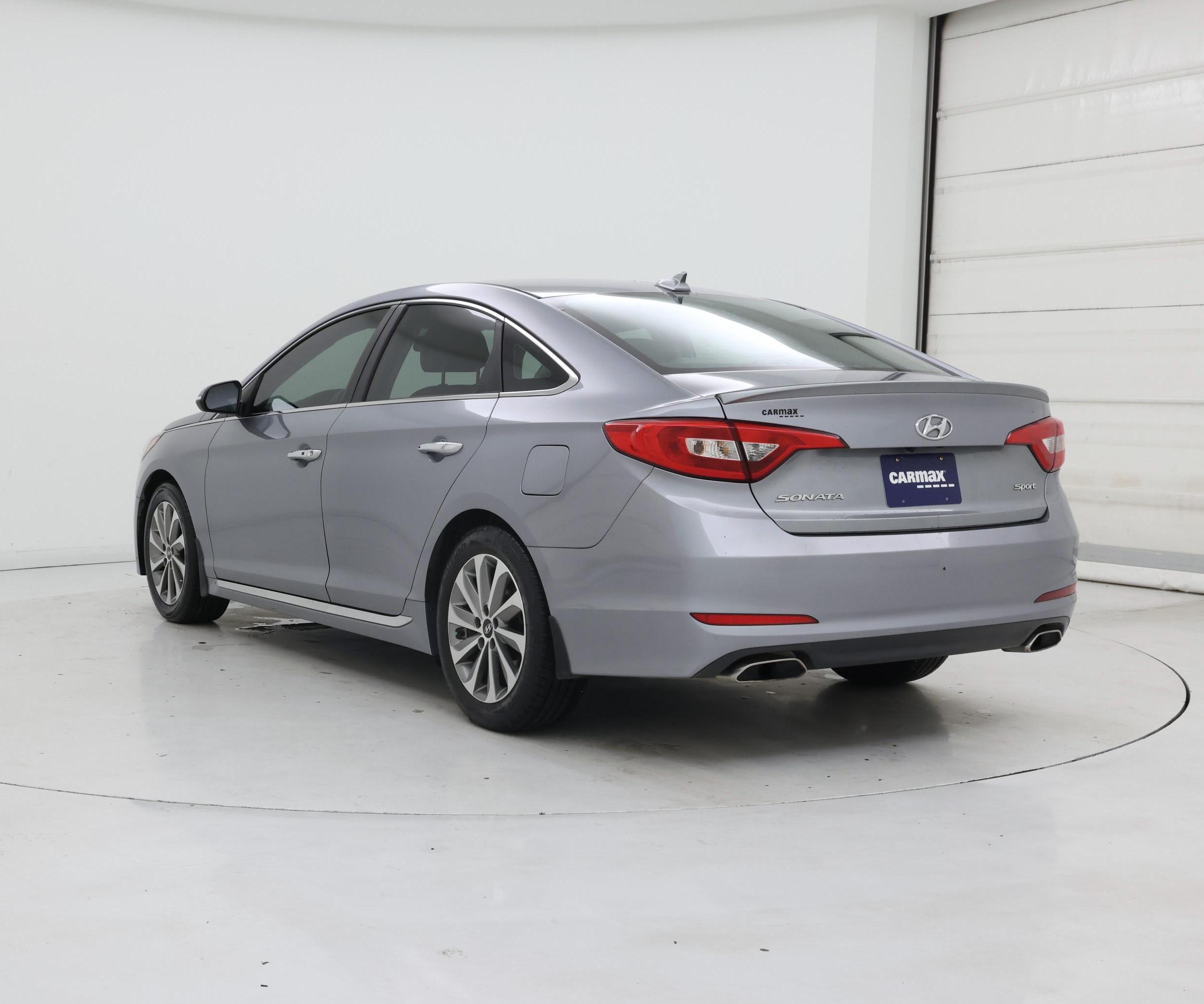 Thumbnail: 2016 Hyundai Sonata - 2