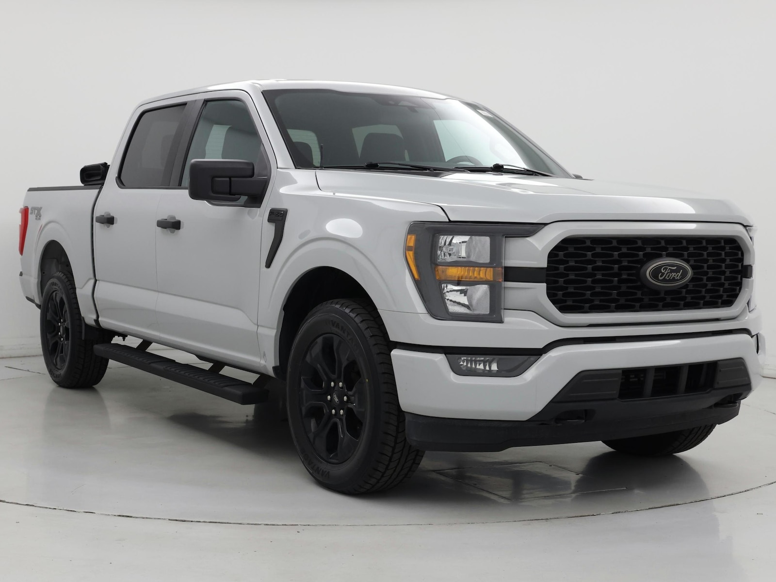 2023 Ford F-150 XL - Photo 2