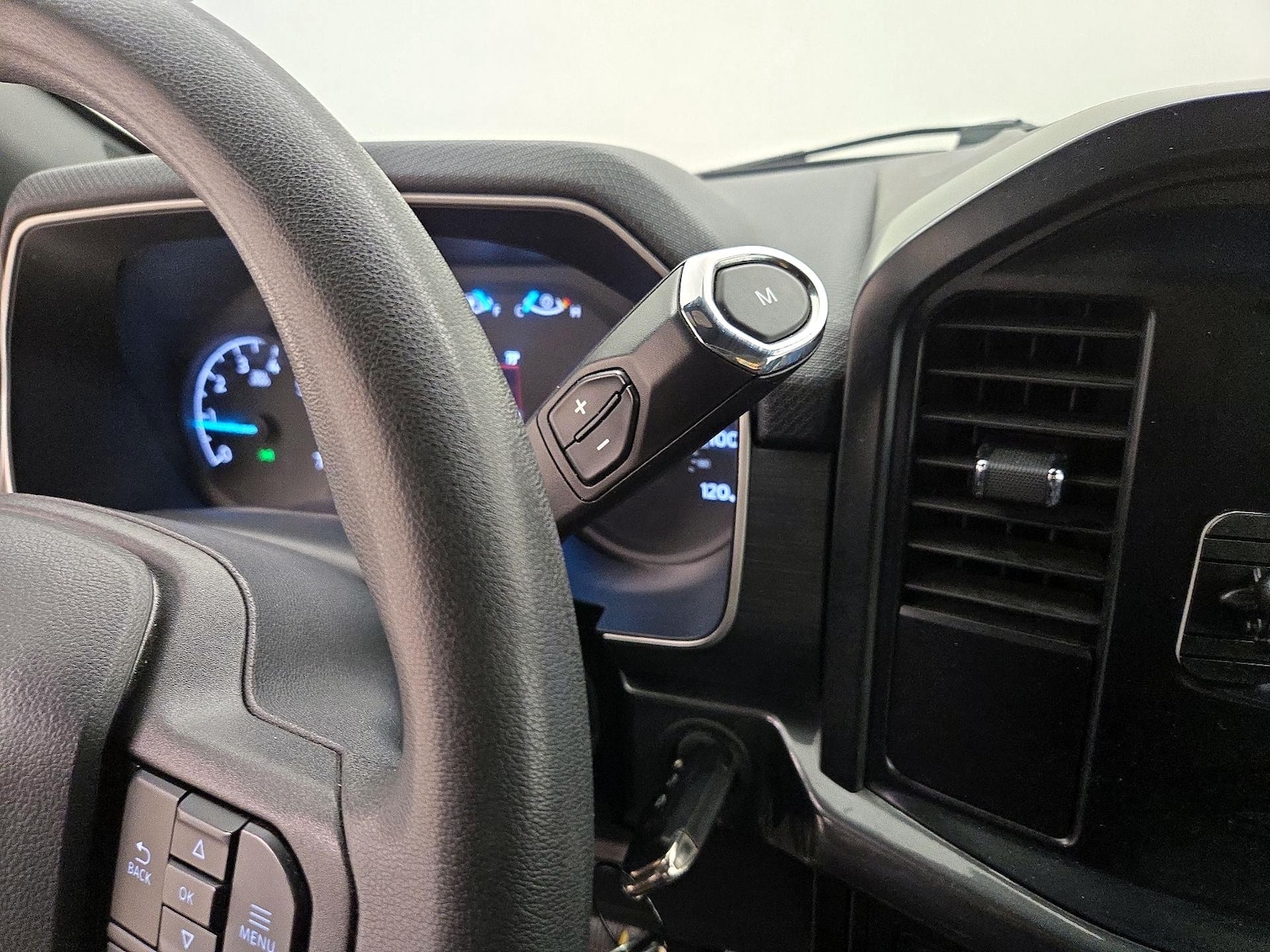 2023 Ford F-150 XL - Photo 19