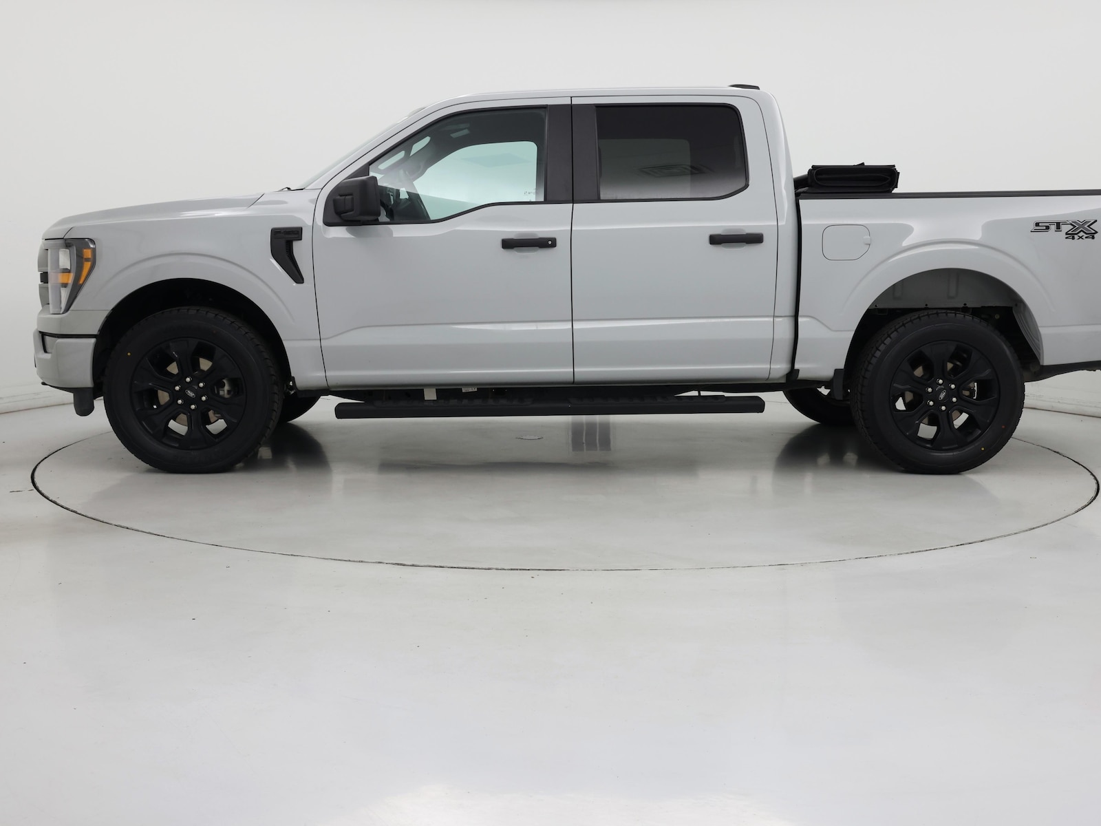2023 Ford F-150 XL - Photo 4